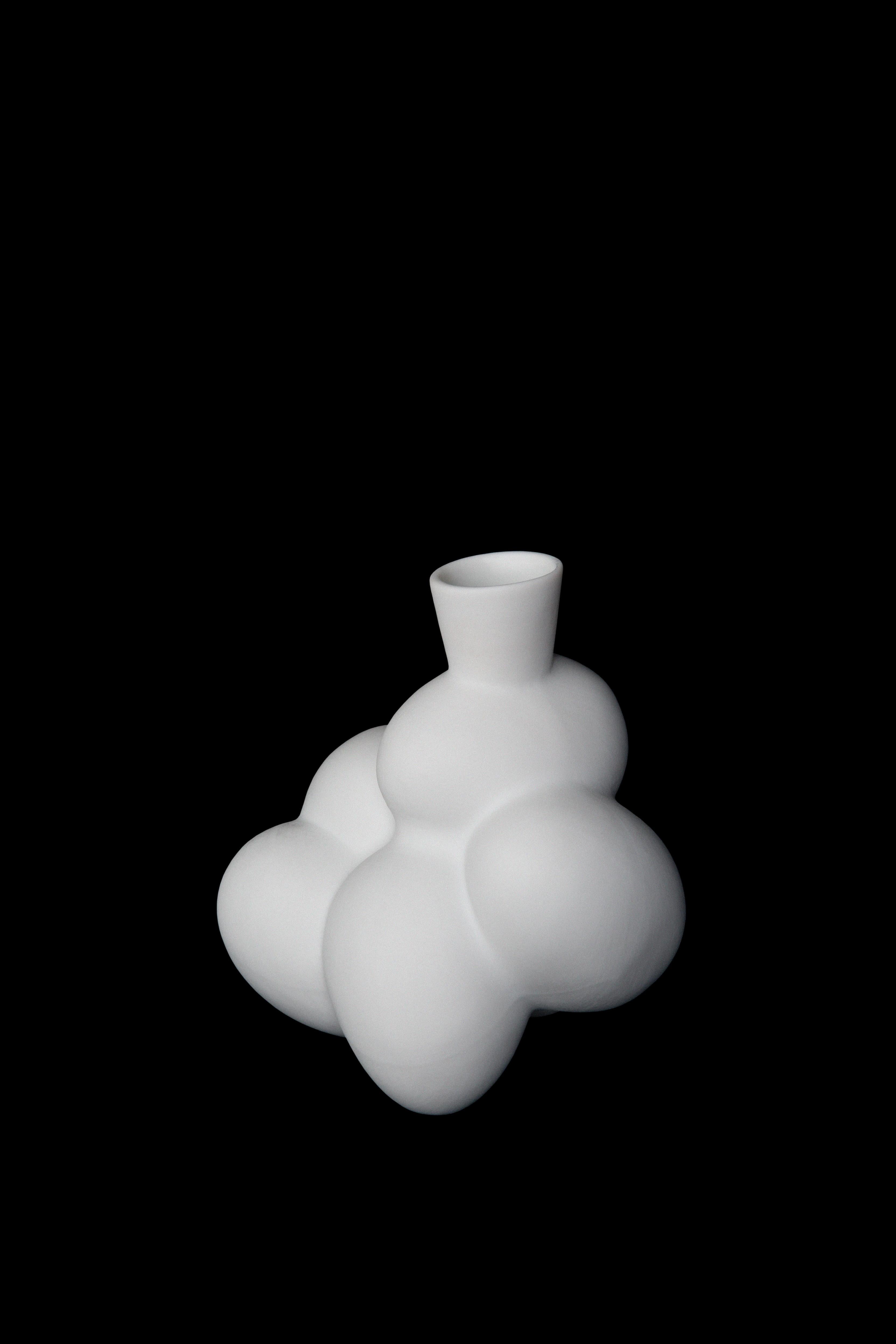 White Ceramic Egg Vase in 3 Sizes by Marcel Wanders for Moooi In New Condition For Sale In Rhinebeck, NY