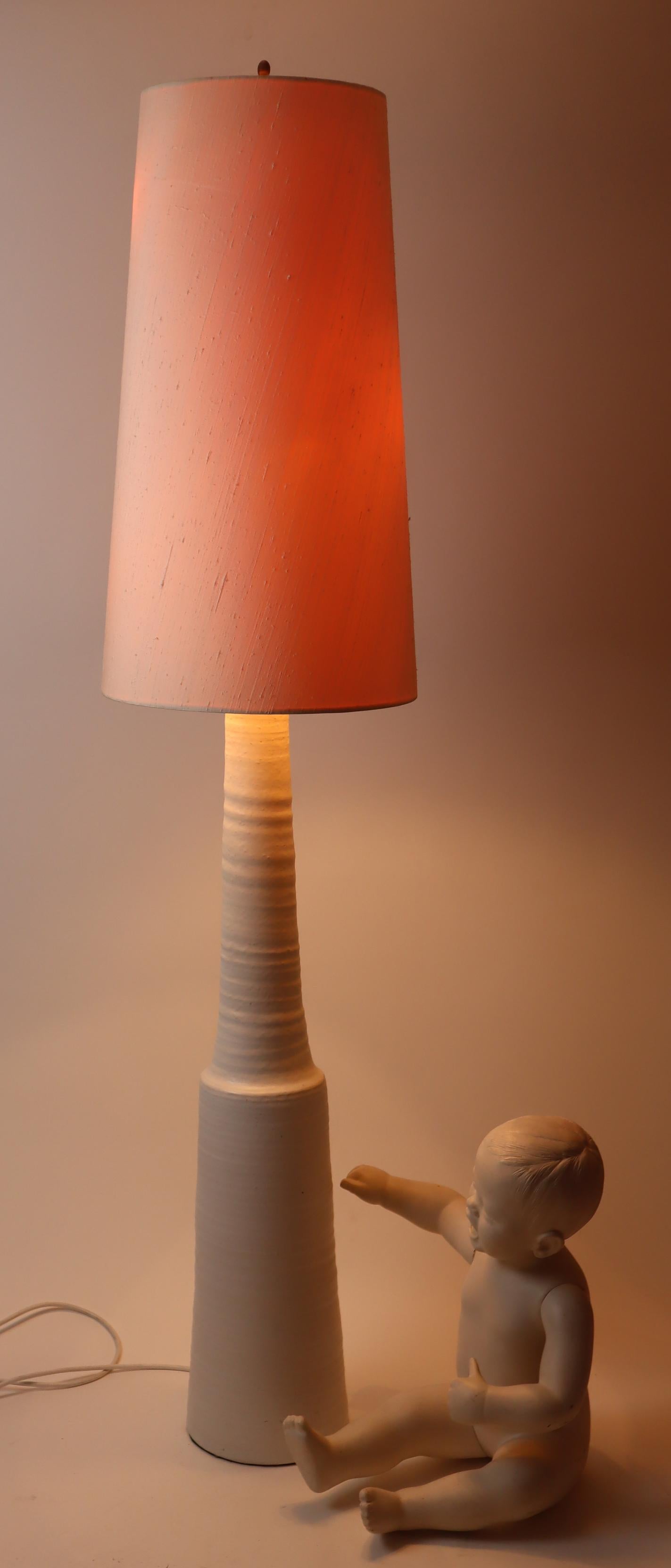 Laiton Lampadaire de Mobach, Pays-Bas, 1970 en vente