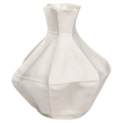 Florero de cerámica blanca, Kawa Vase #8, Hecho a mano, Vaso escultórico orgánico 