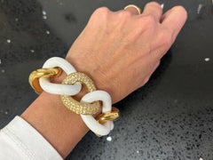 White Ceramic Gourmette Bracelet in 18 Karat Yellow Gold and Diamonds 8 1/4"