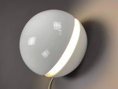 White Ceramic Mid-Century Modern Round Italian Table Lamp