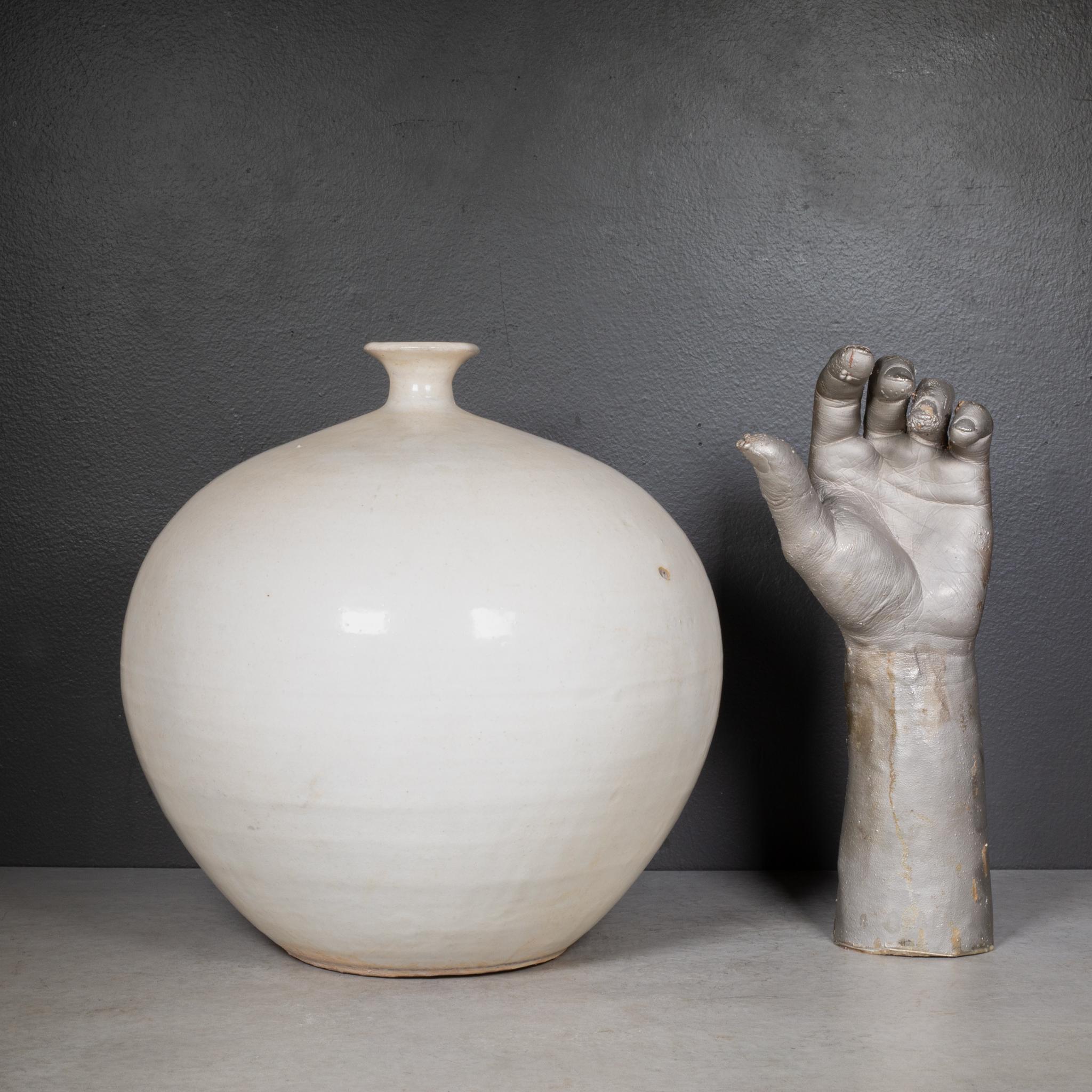 Poterie de lait en céramique blanche en vente 2