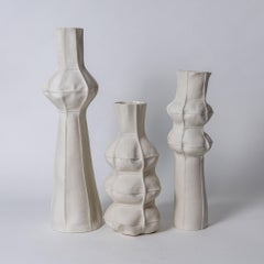 Weiße Keramik Organic Kawa Vase Set/3 C, skulpturale haptische Blumenvase aus Porzellan