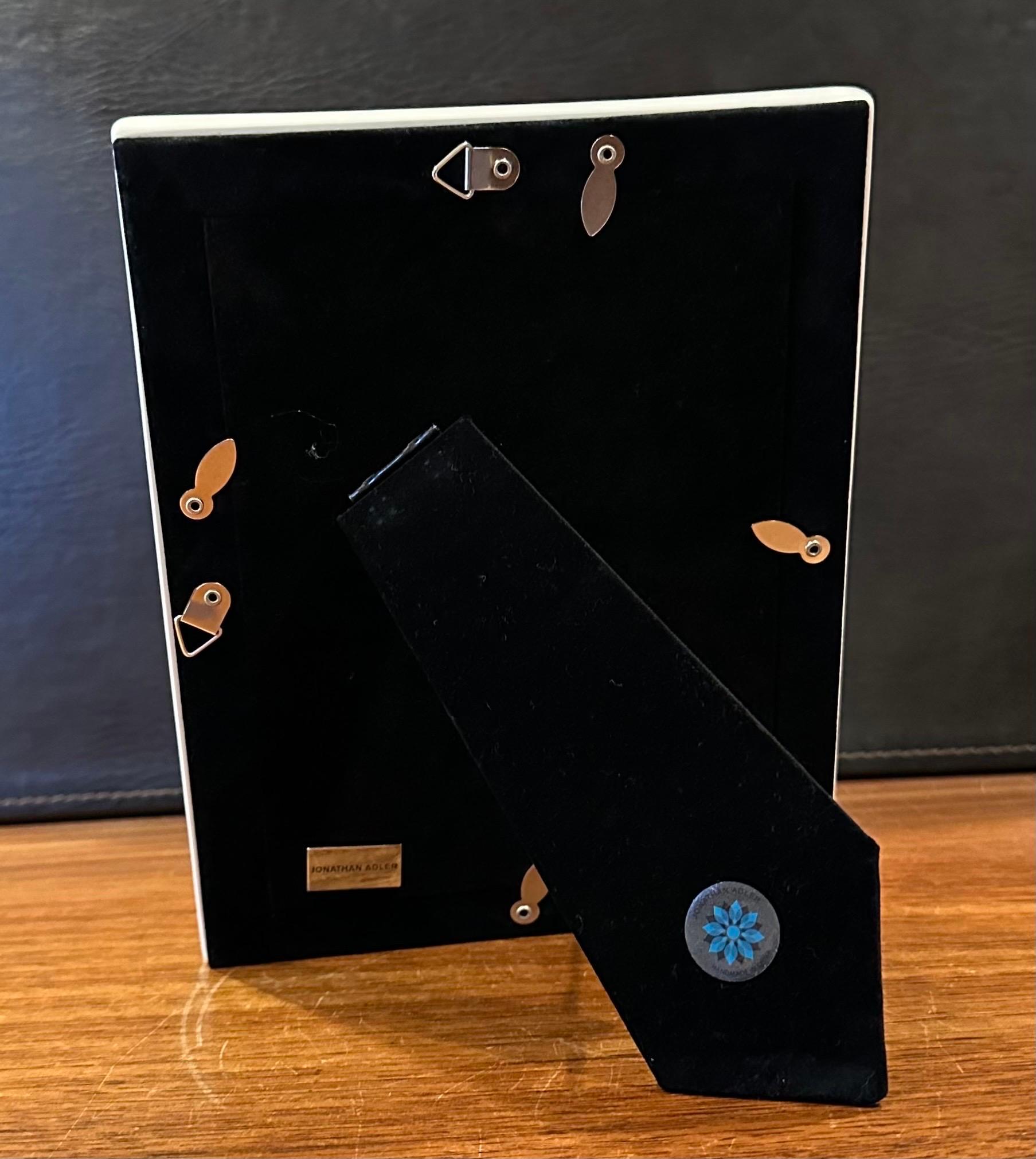 Marco de cerámica blanco de Jonathan Adler - Nuevo en caja en venta 6