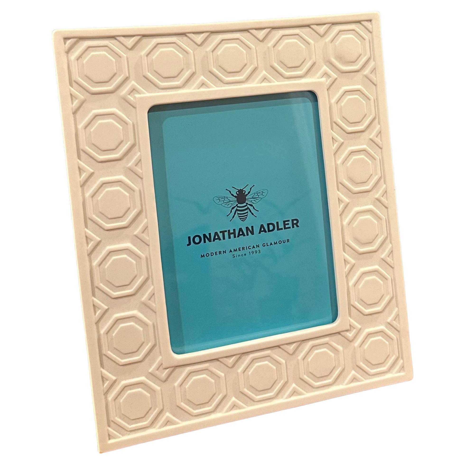 Cadre photo en céramique blanche par Jonathan Adler - New in Box en vente 8