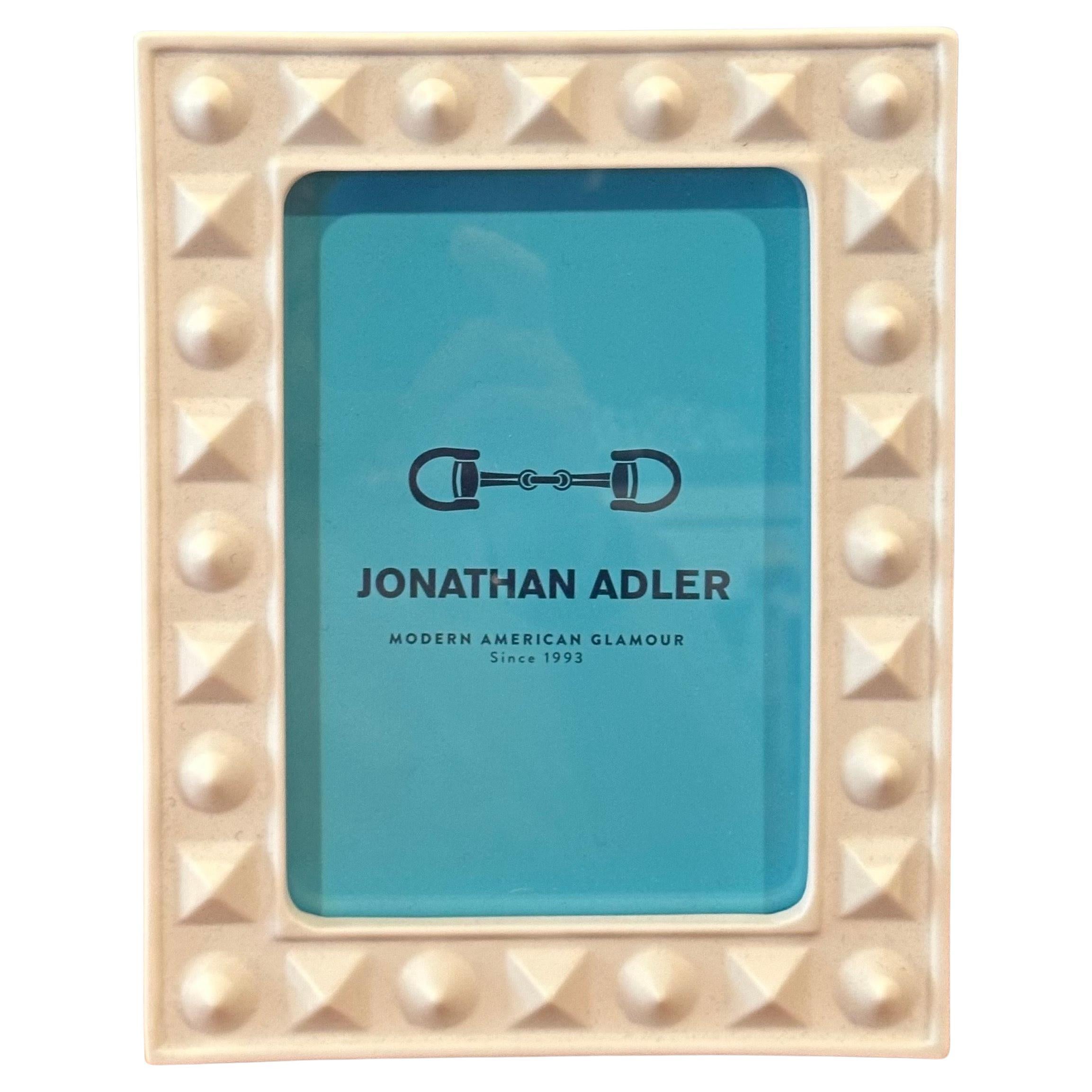 Marco de cerámica blanco de Jonathan Adler - Nuevo en caja Estadounidense en venta