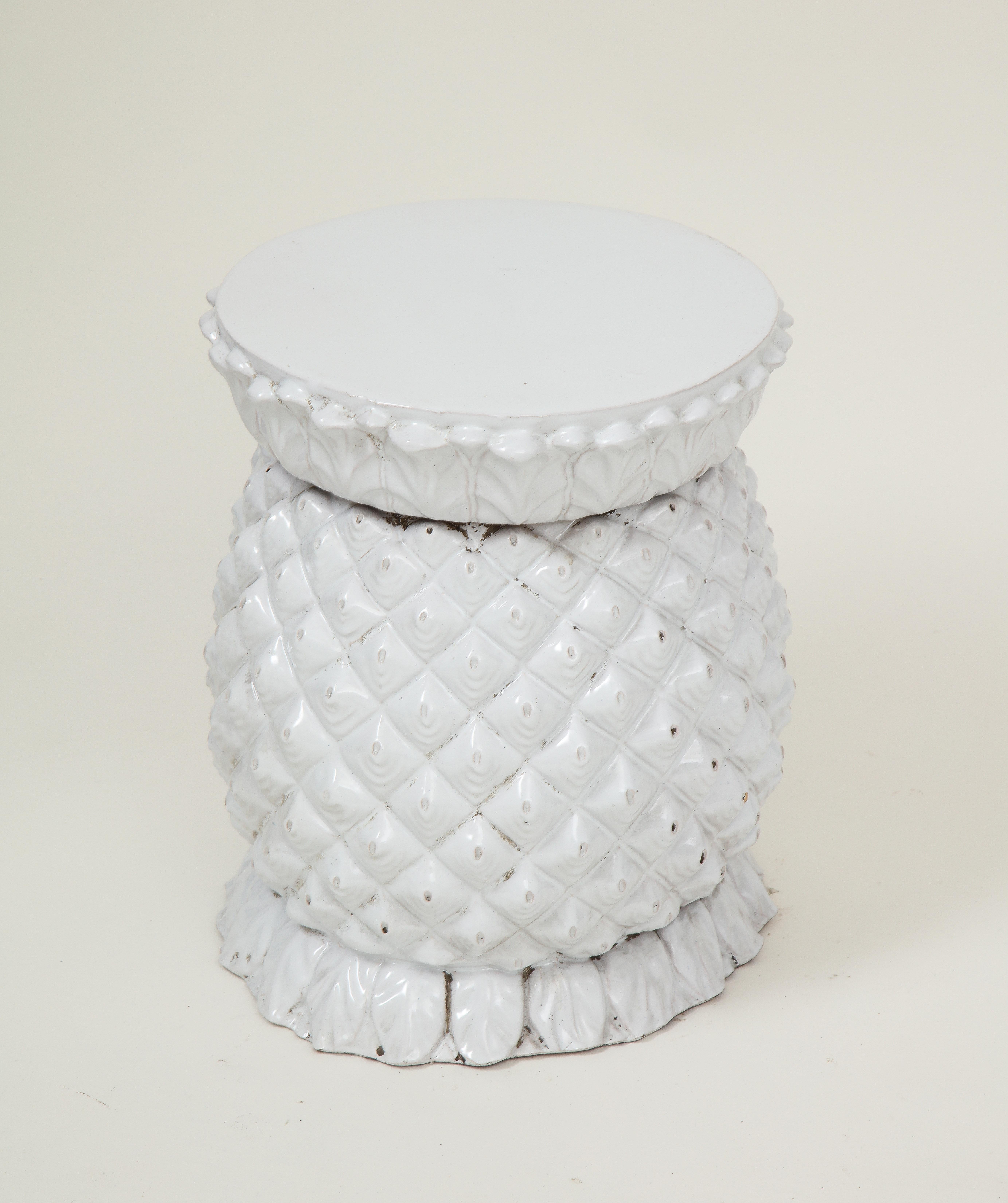White Ceramic Pineapple Garden Seat In Fair Condition In New York, NY