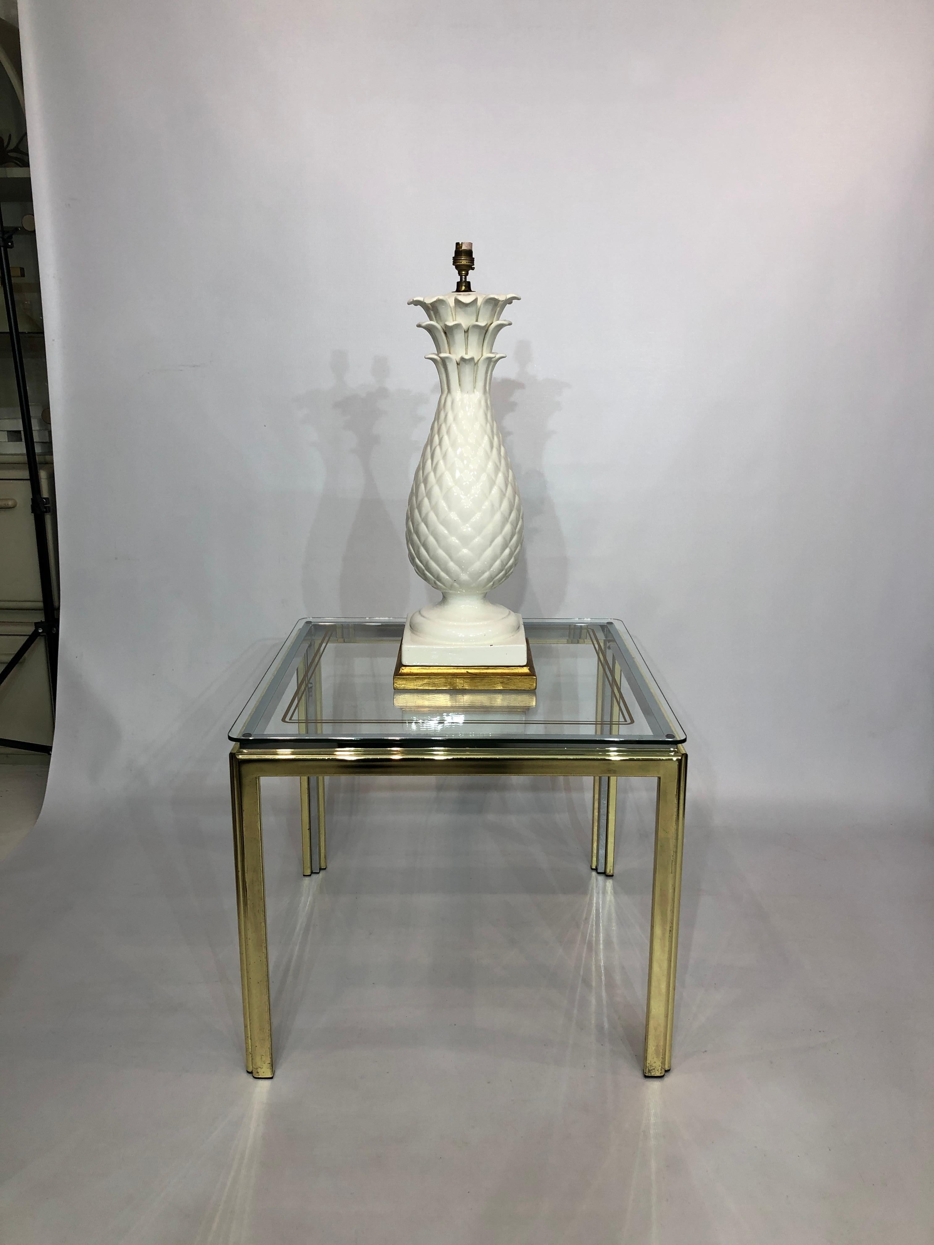 Weiße Ananas-Tischlampe aus weißer Keramik 1950er Hollywood Regency 1960er Jahre Mitte des Jahrhunderts 5