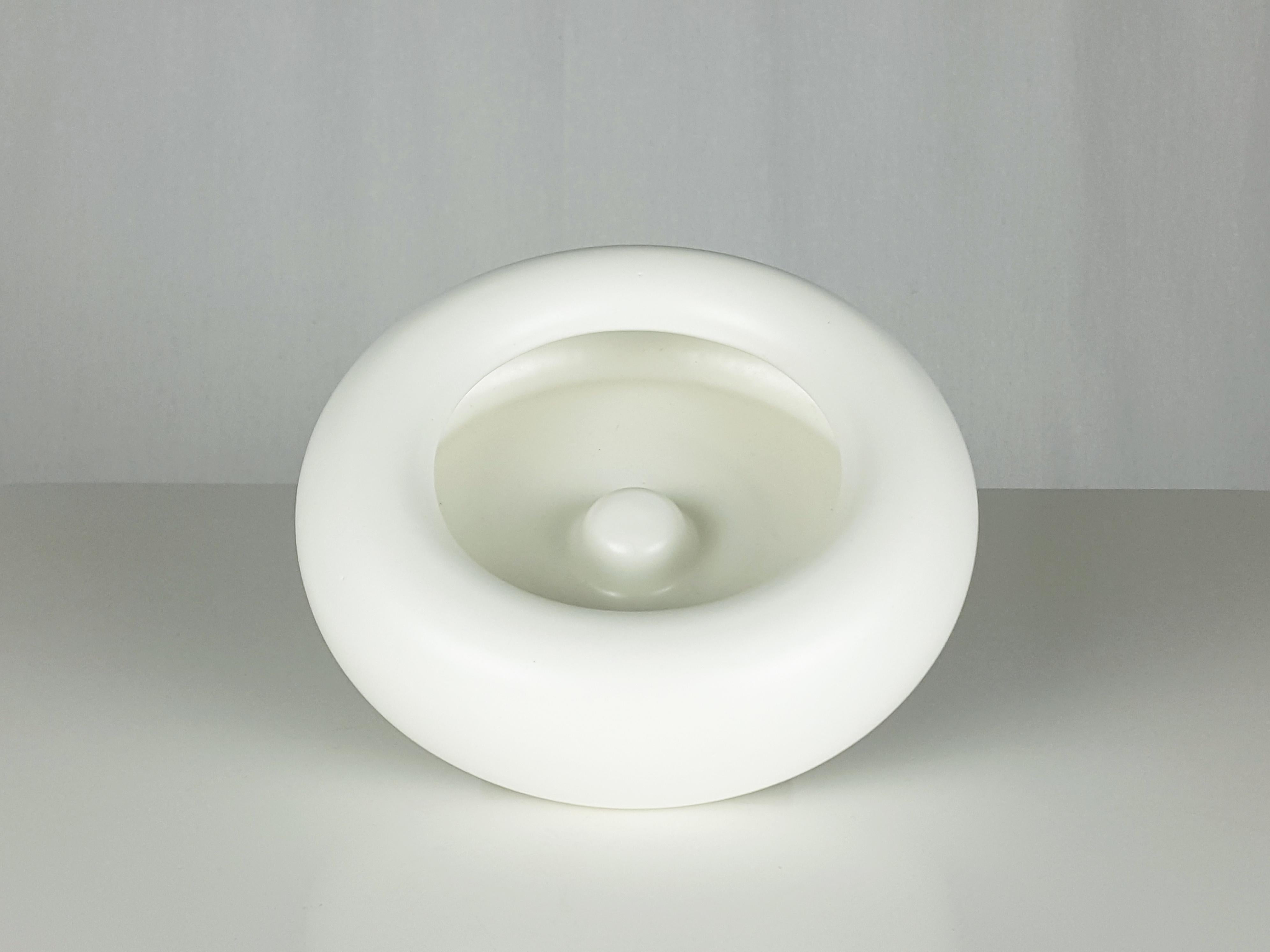 Weiße Keramikskulptur „Bombolo“ in Weiß von Ambrogio Pozzi für Ceram, 70-1 im Angebot 1