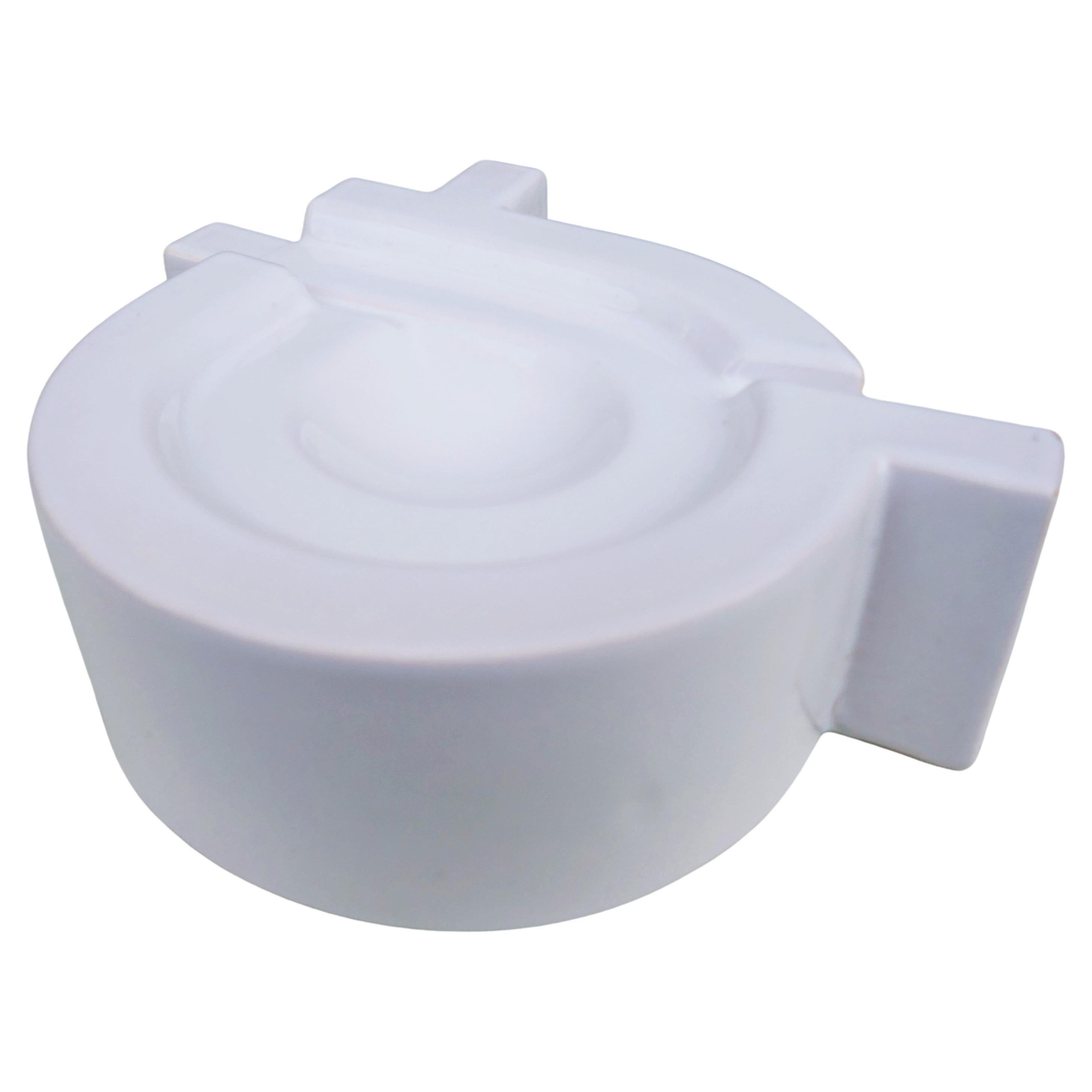 Italian White ceramic sculpture in Sottsass Mari style For Sale