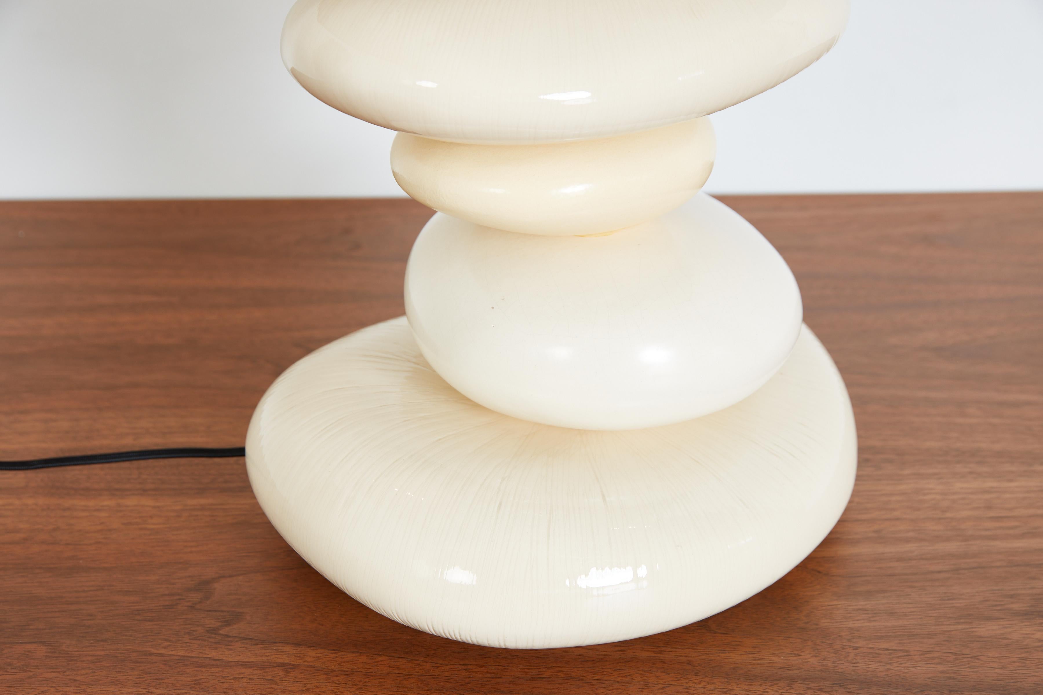 Lampe de table en céramique blanche  en vente 4