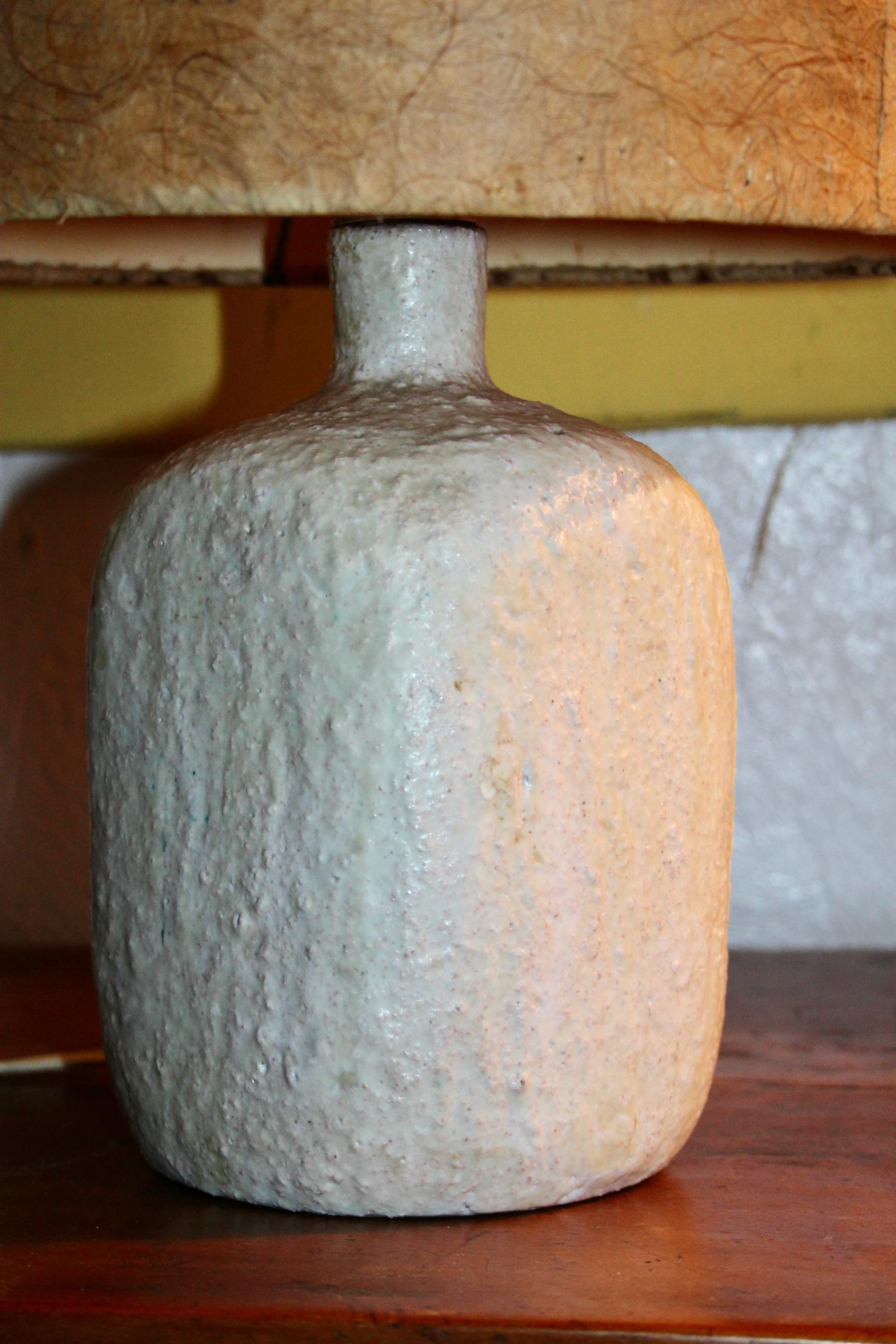 Late 20th Century White ceramic table lamp For Sale