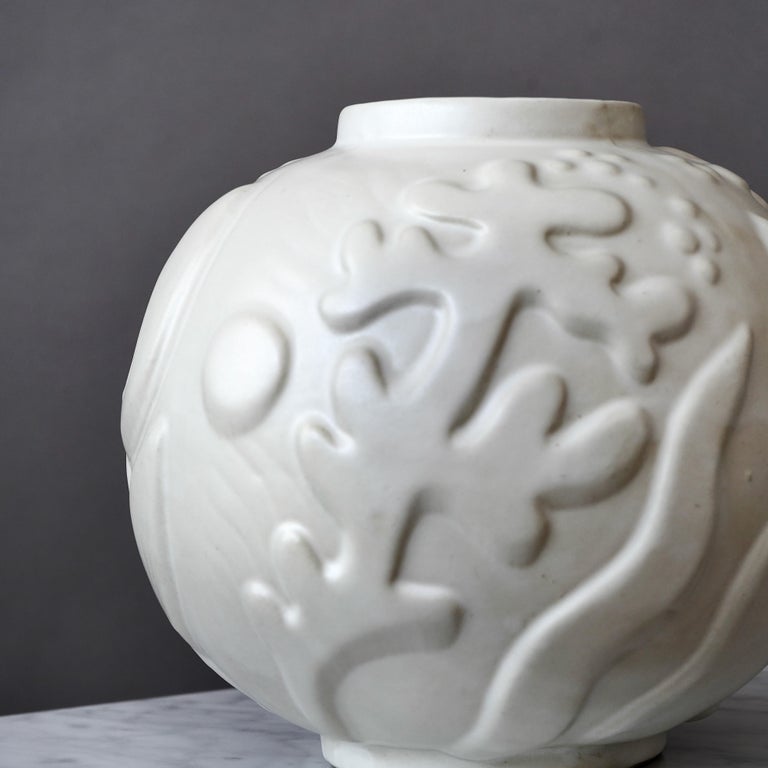White Ceramic Vase by Anna-Lisa Thomson. Upsala Ekeby, Sweden