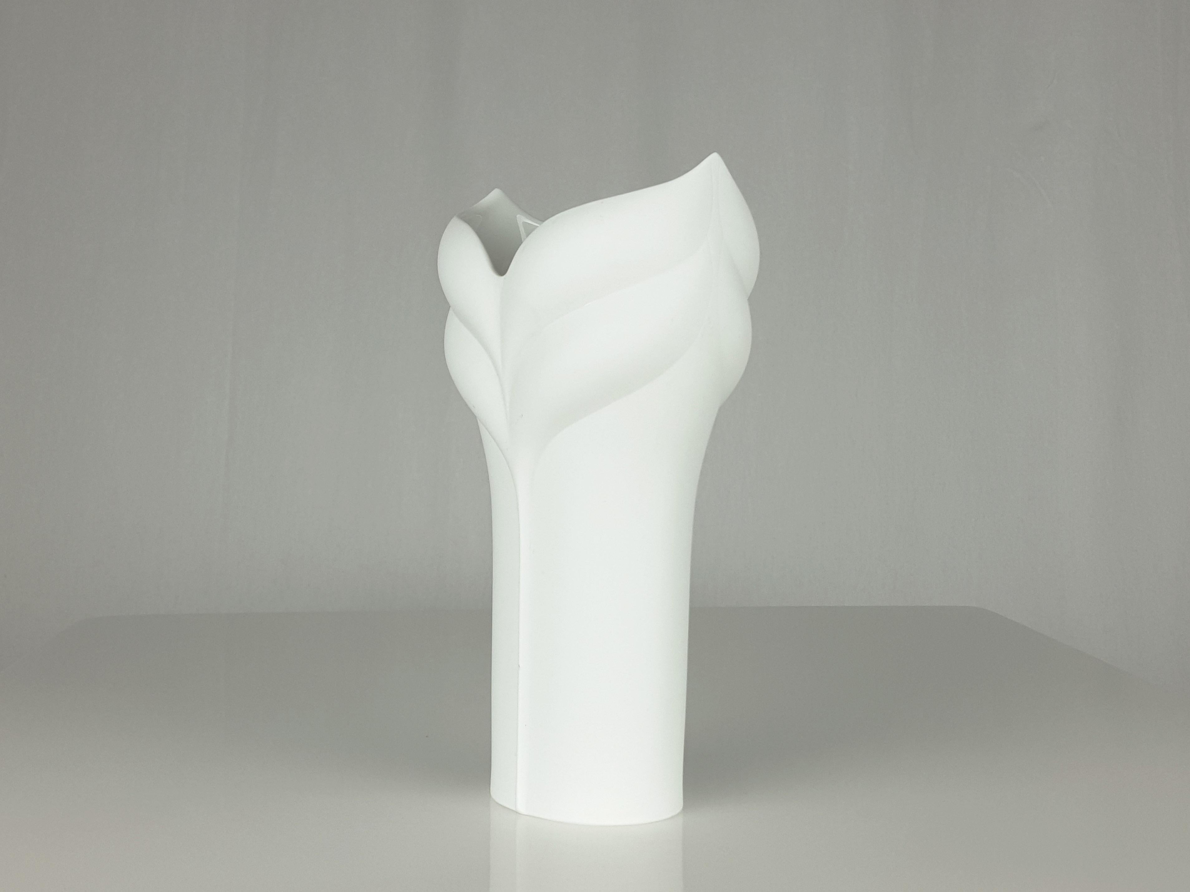 White Ceramic Vase by Rosenthal, 1960s In Good Condition For Sale In Varese, Lombardia