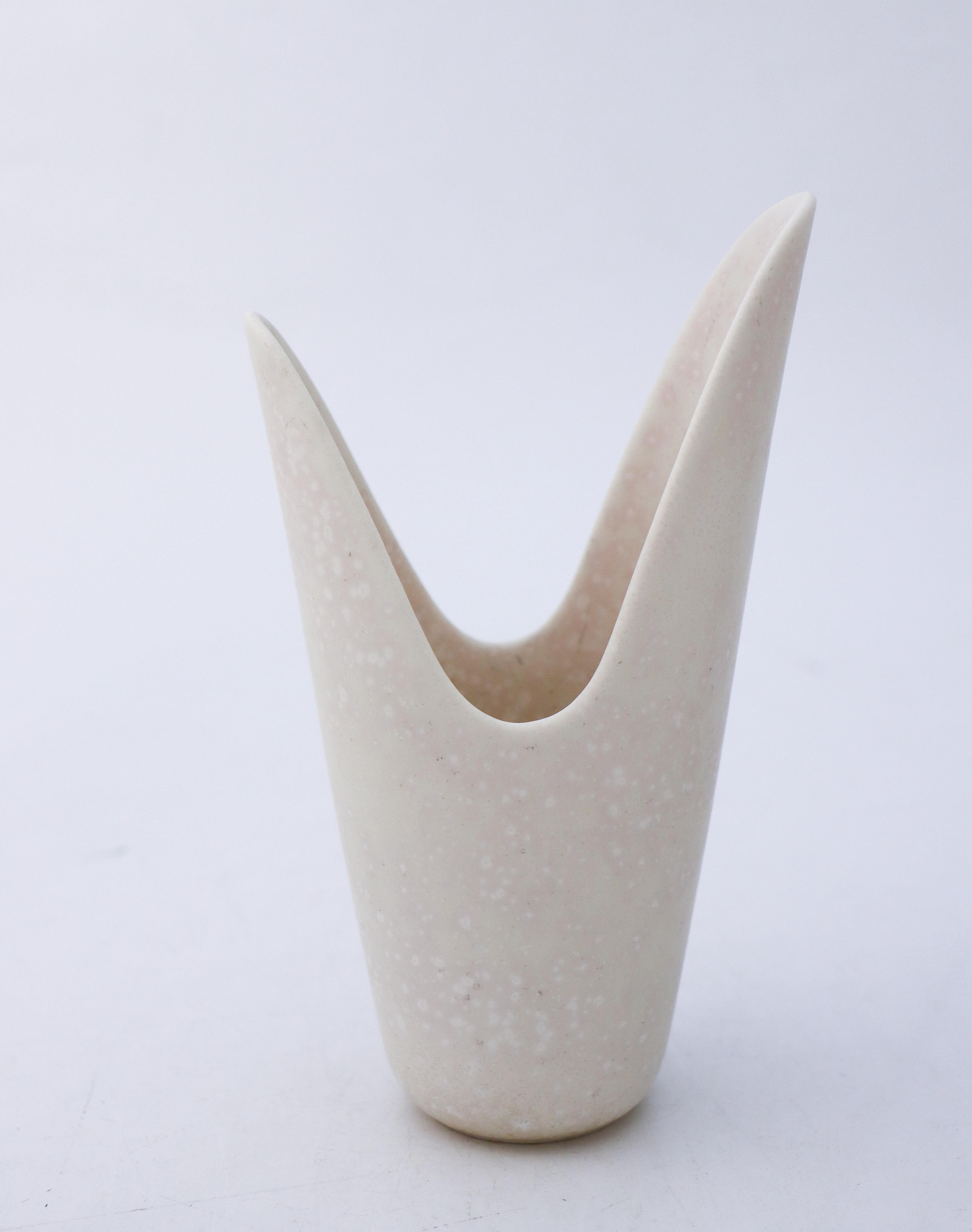Scandinavian Modern White Ceramic Vase, Gunnar Nylund, Rörstrand, Scandinavian Midcentury Vintage