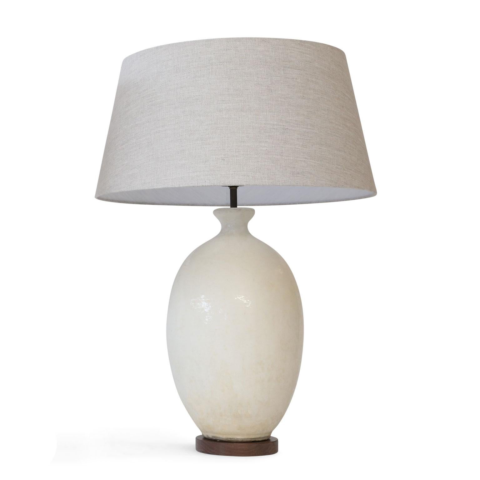 White Ceramic Vase Lamp at 1stDibs