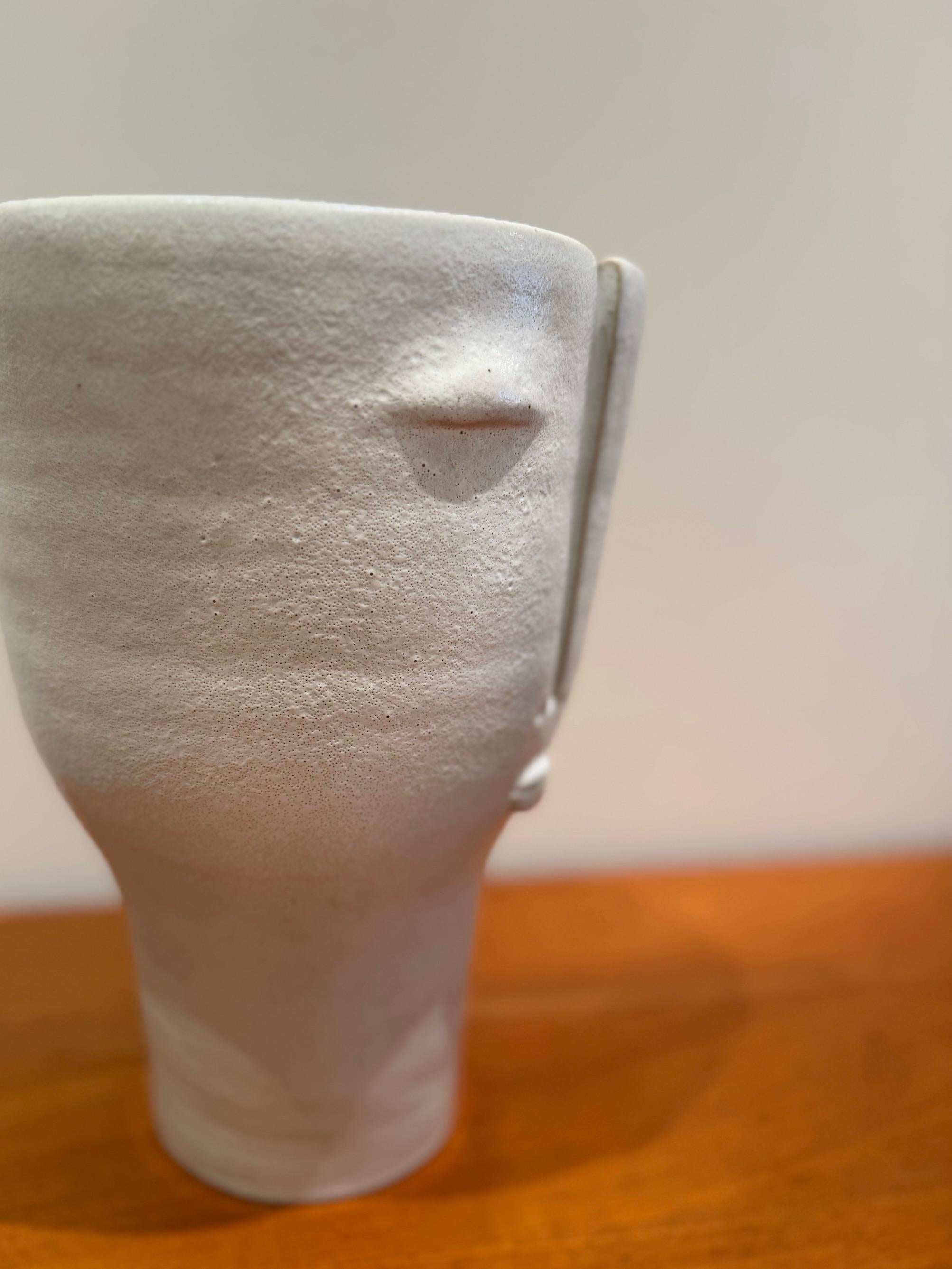 Vase en céramique blanche 