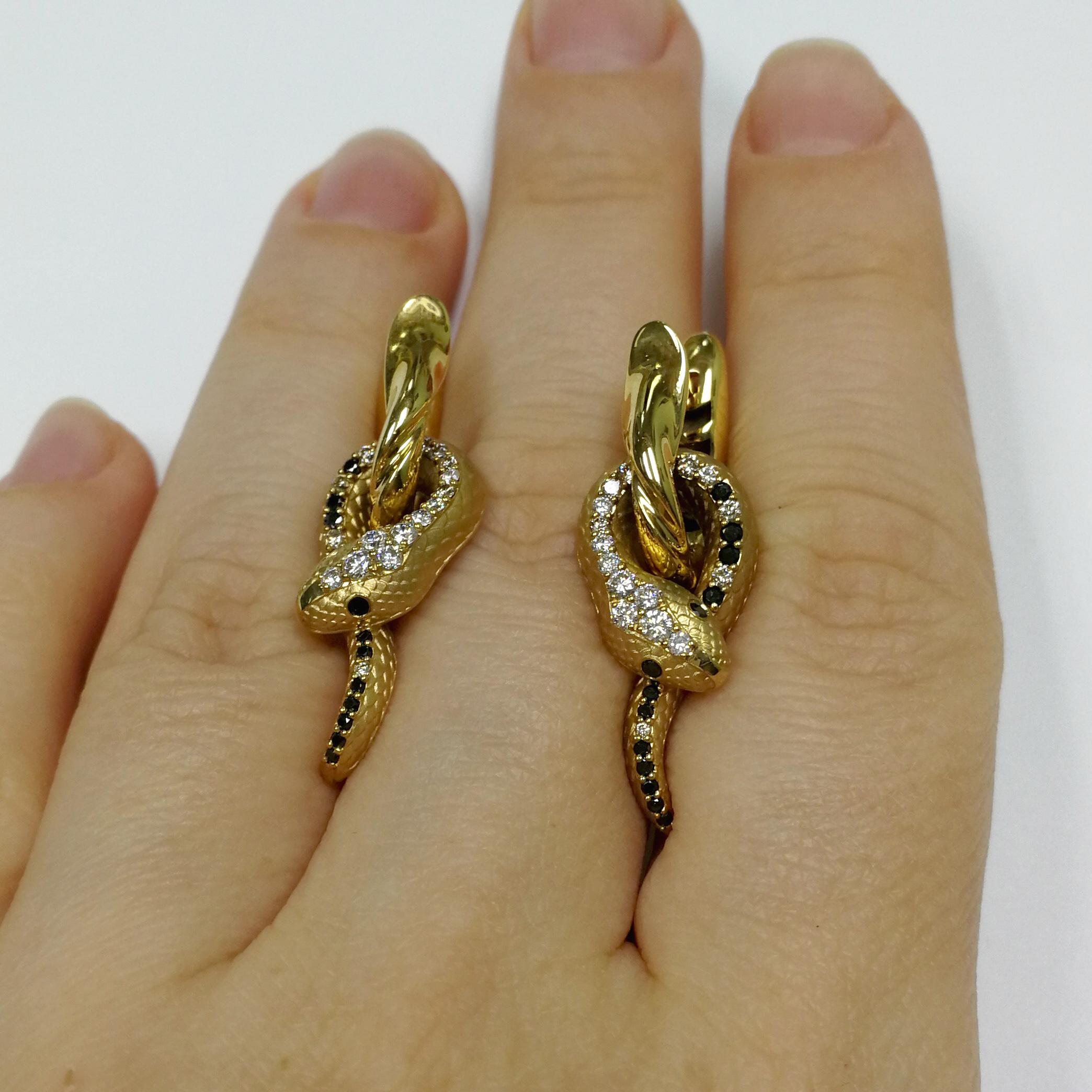 Round Cut White, Champagne and Black Diamonds 18 Karat Yellow Gold Snake Earrings For Sale