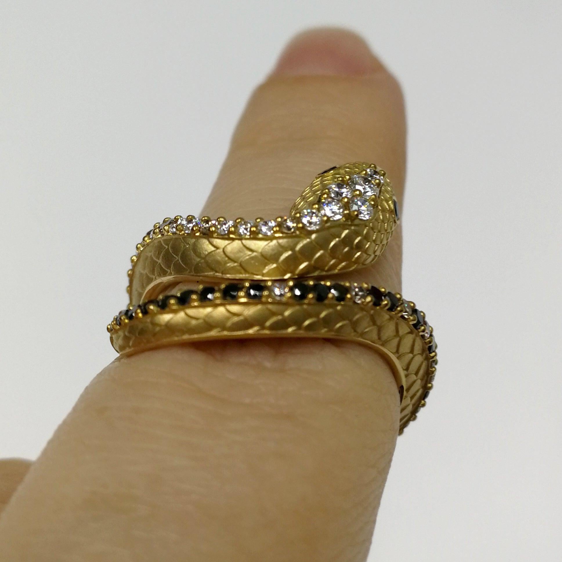 For Sale:  White, Champagne and Black Diamonds 18 Karat Yellow Gold Snake Ring 11