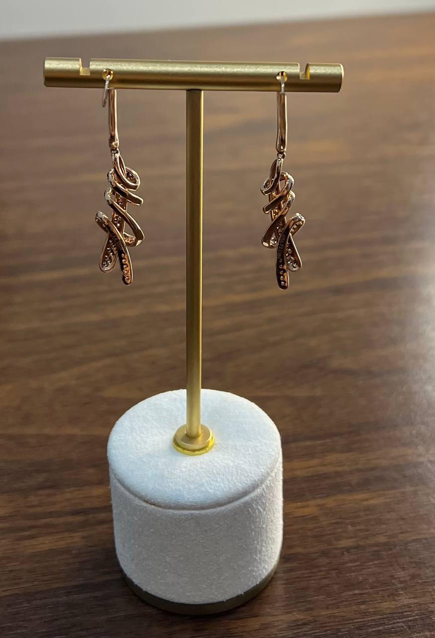 Taglio misto Orecchini a goccia a spirale in oro rosa 18 carati con diamanti Whiting Champagne Cognac in vendita