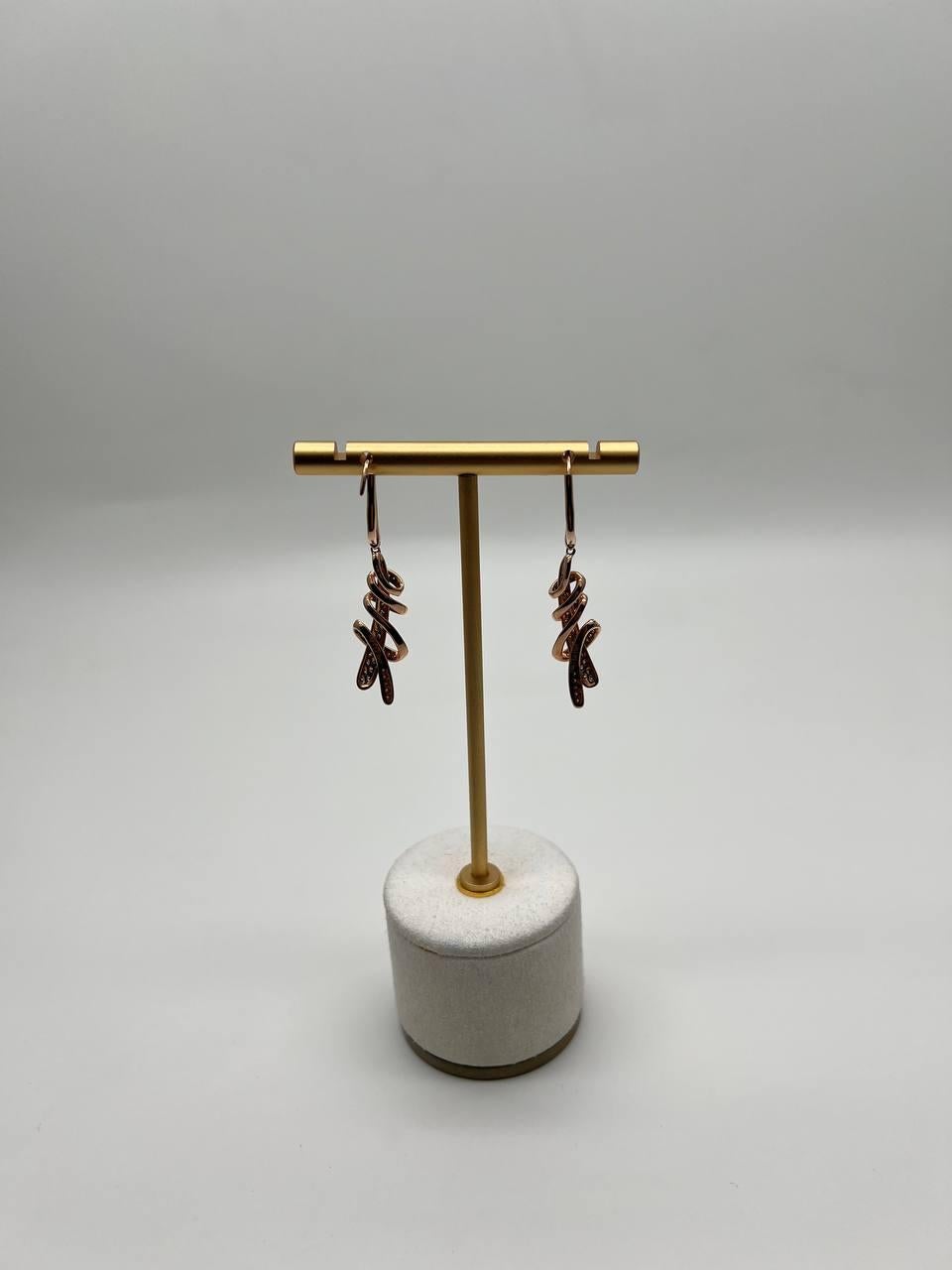 Orecchini a goccia a spirale in oro rosa 18 carati con diamanti Whiting Champagne Cognac in vendita 4