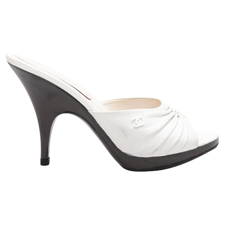 Chanel Black Lambskin CC Logo Heels Mules Slides Sandals Shoes 39 NEW 22P