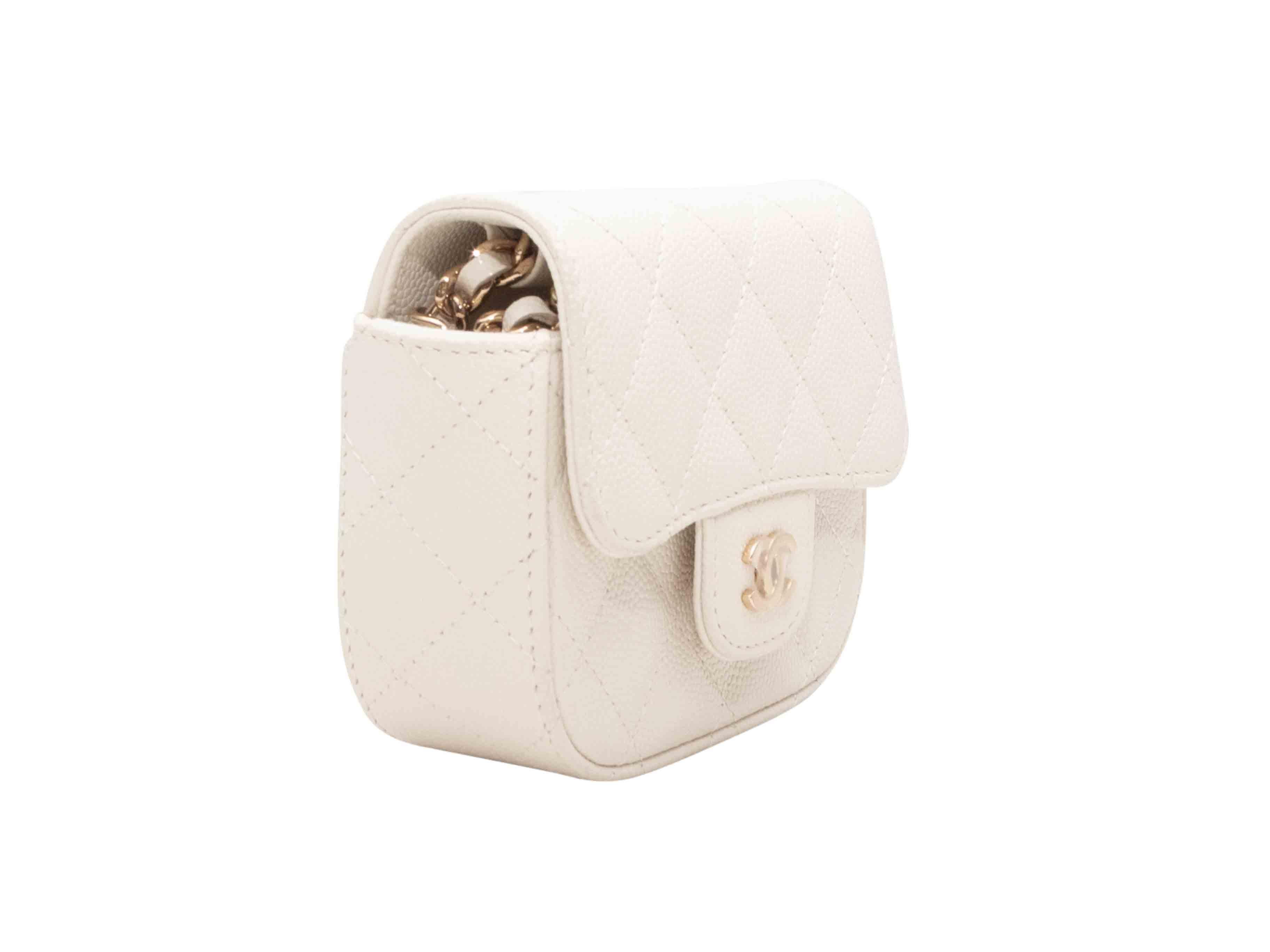 Weiße Chanel gesteppte Crossbody-Geldbörse an einer Kette im Angebot 2
