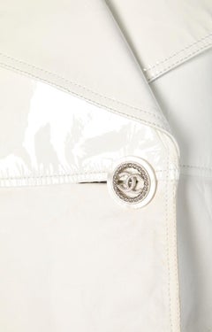 Weißes Chanel-Vinyl und Lammfell-Kaban