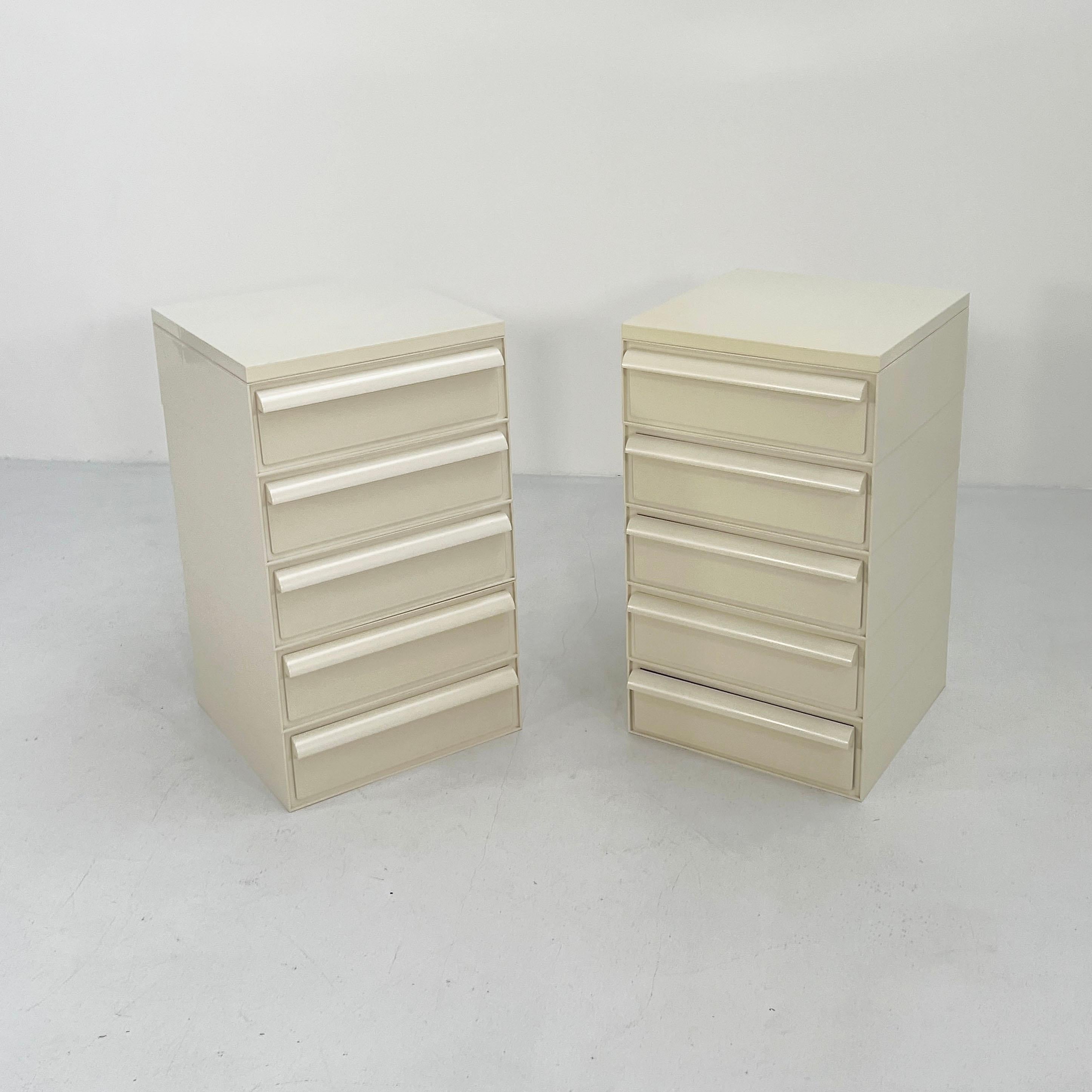White Chest of Drawers Model “4601” by Simon Fussell for Kartell, 1970s In Good Condition In Ixelles, Bruxelles
