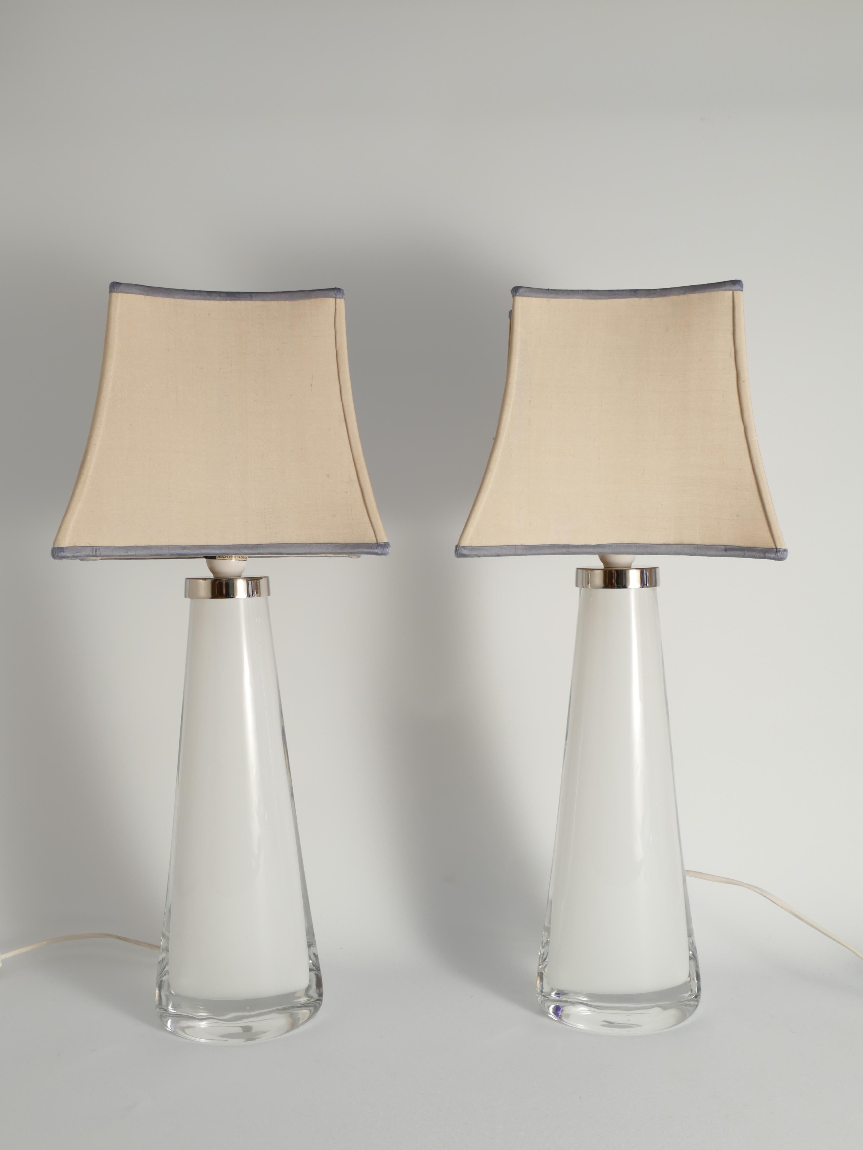 Große Tischlampen aus weißem Kristallglas, Carl Fagerlund, Orrefors, 1960, 2er-Set (Buntglas) im Angebot