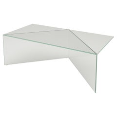 Table basse oblongue en verre blanc transparent de Sebastian Scherer