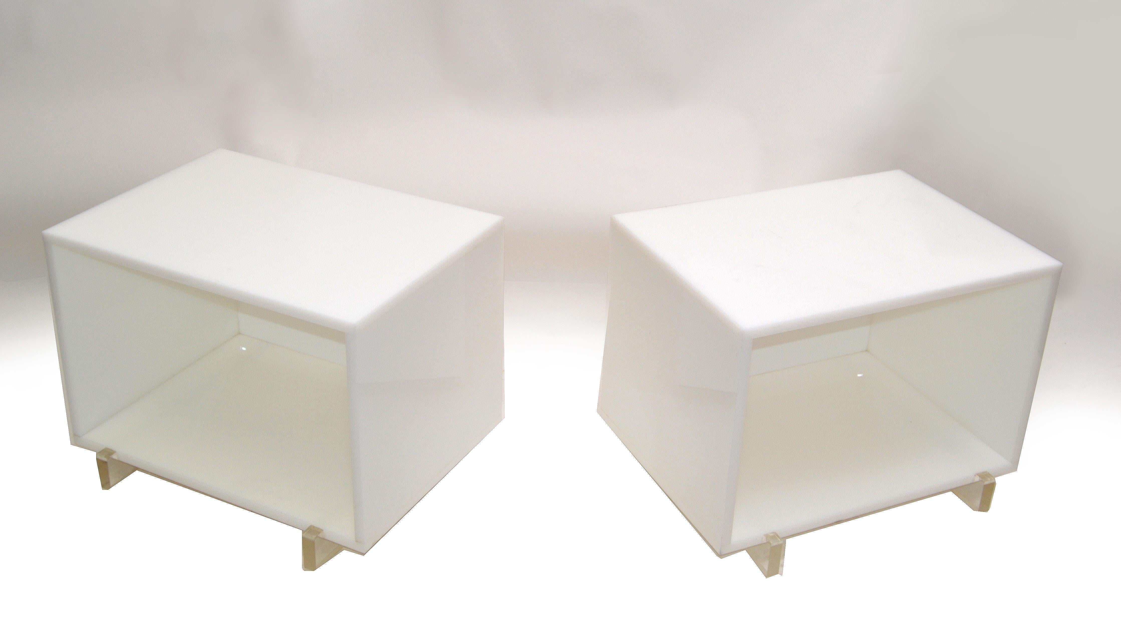 White & Clear Lucite Mid-Century Modern Side, Bedside Tables Night Stands, Pair 4