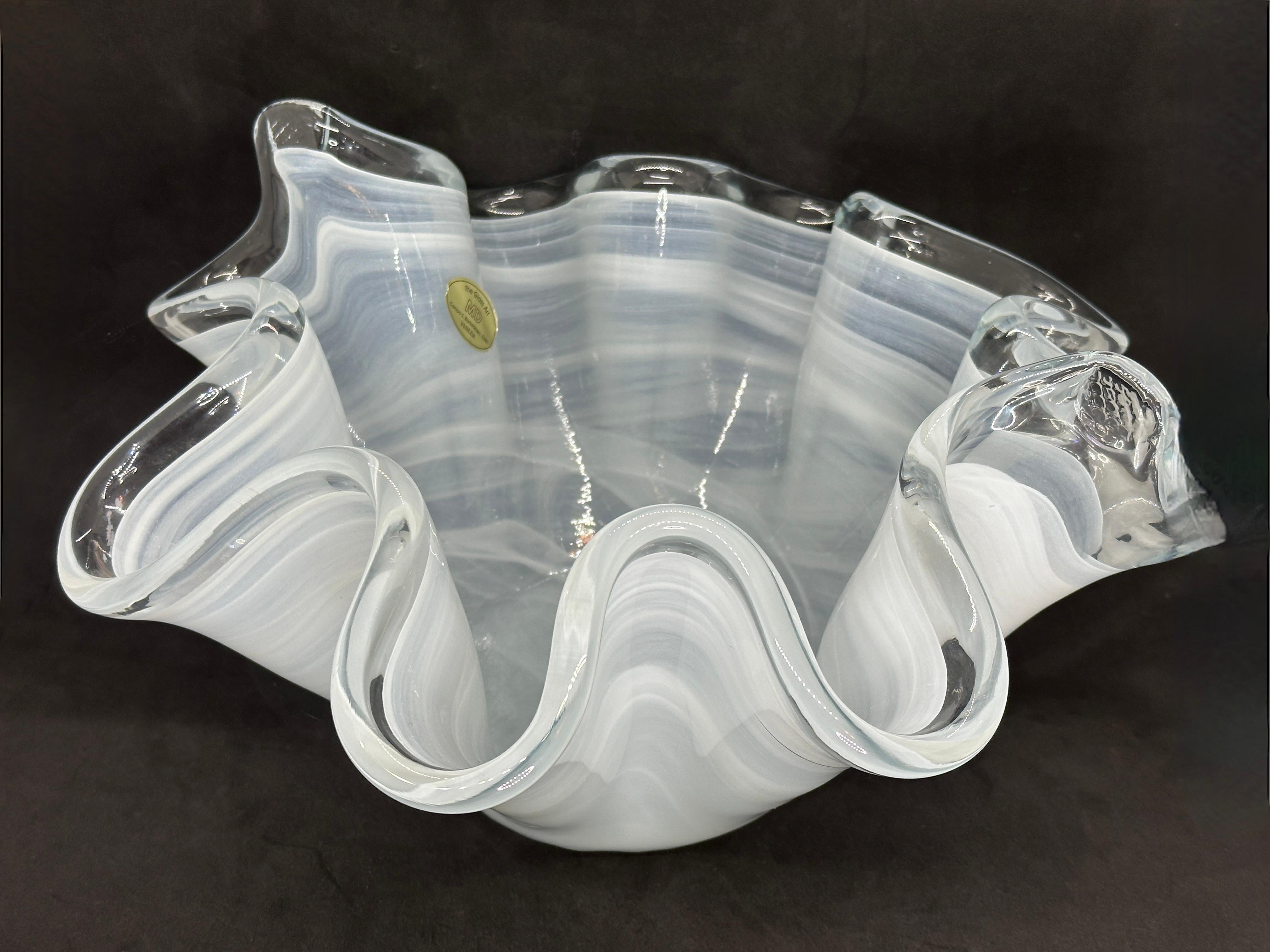 Hand-Crafted White & Clear Swirl Art Glass Murano Large Handkerchief Bowl, Modern, 1980s For Sale