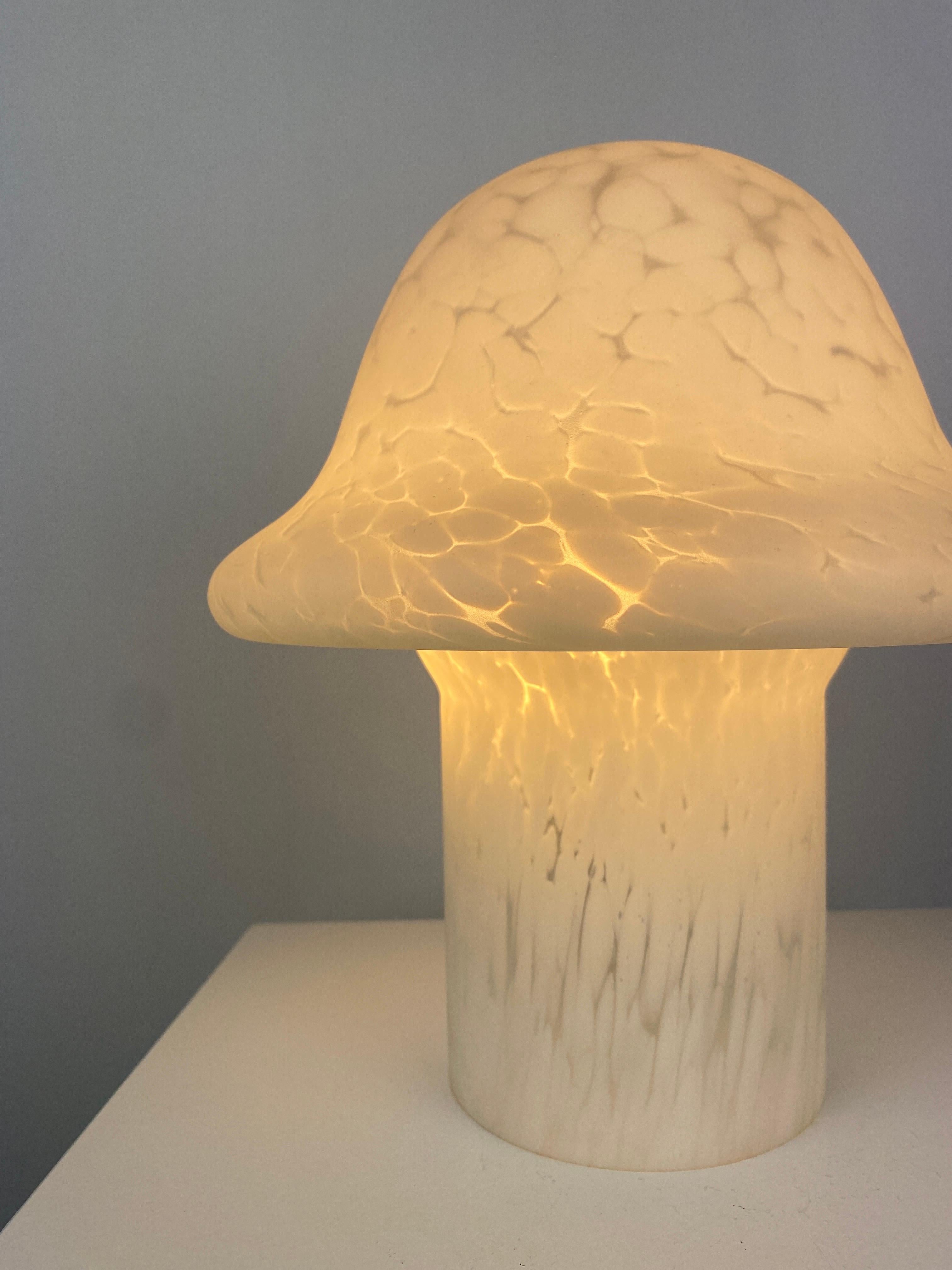 20th Century White cloudy glass Peill and Putzler mushroom table lamp 1970 For Sale