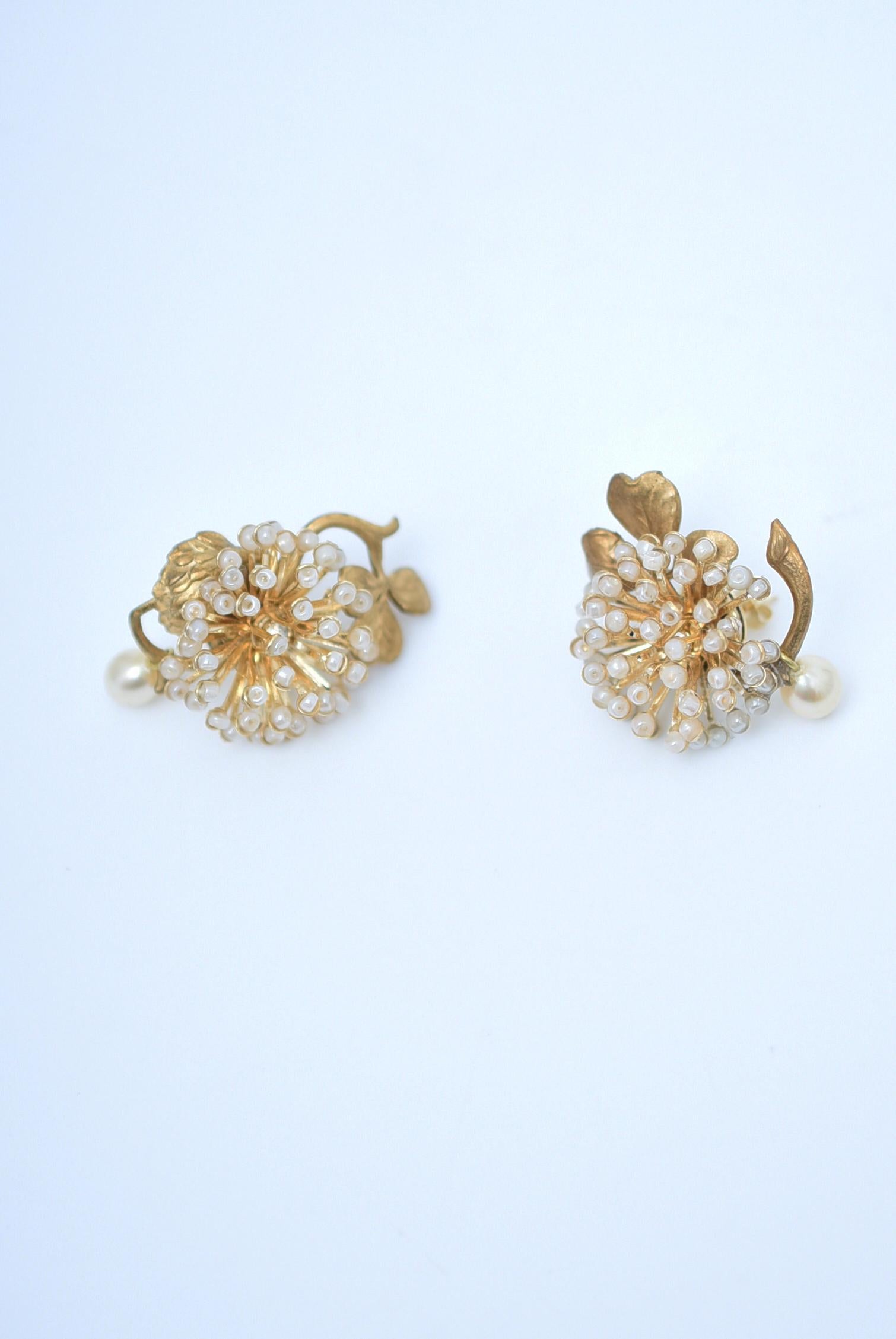 Artisan white clover earring / vintage jewelry , 1970's vintage parts For Sale