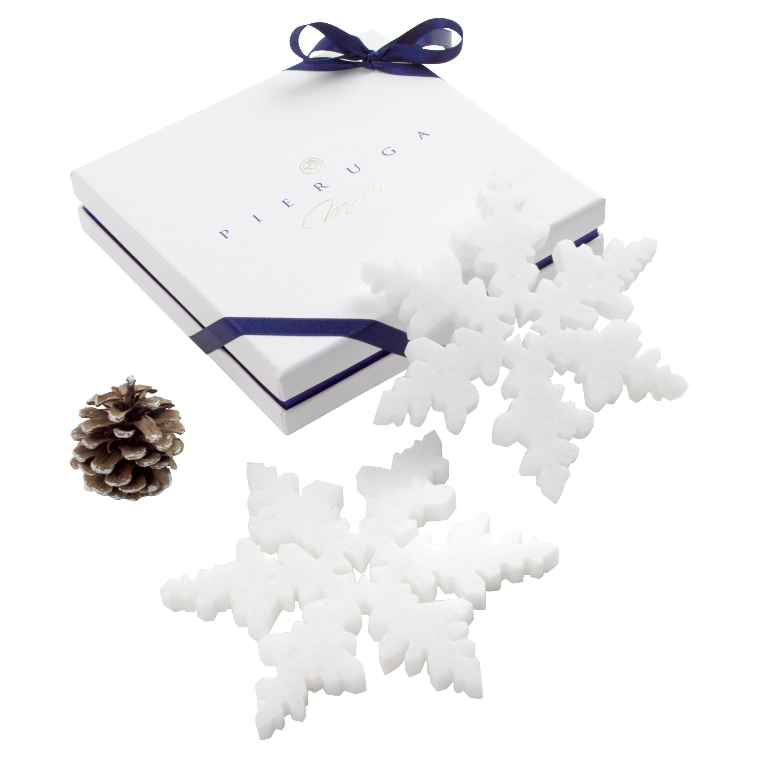 Plateau de table en marbre blanc décoré d'arbres de Noël fabriqué en Italie