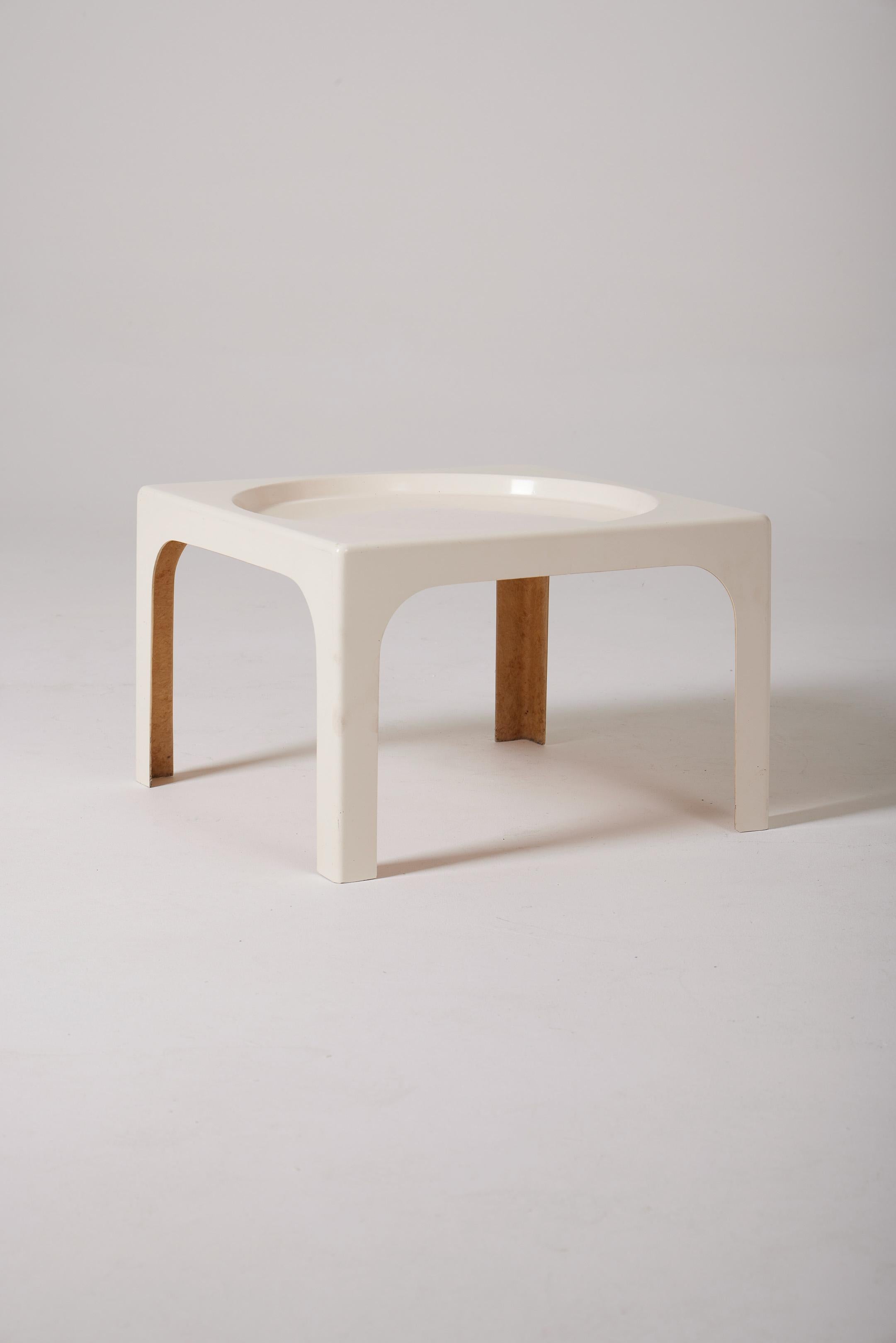 White coffee table by Marc Berthier 1
