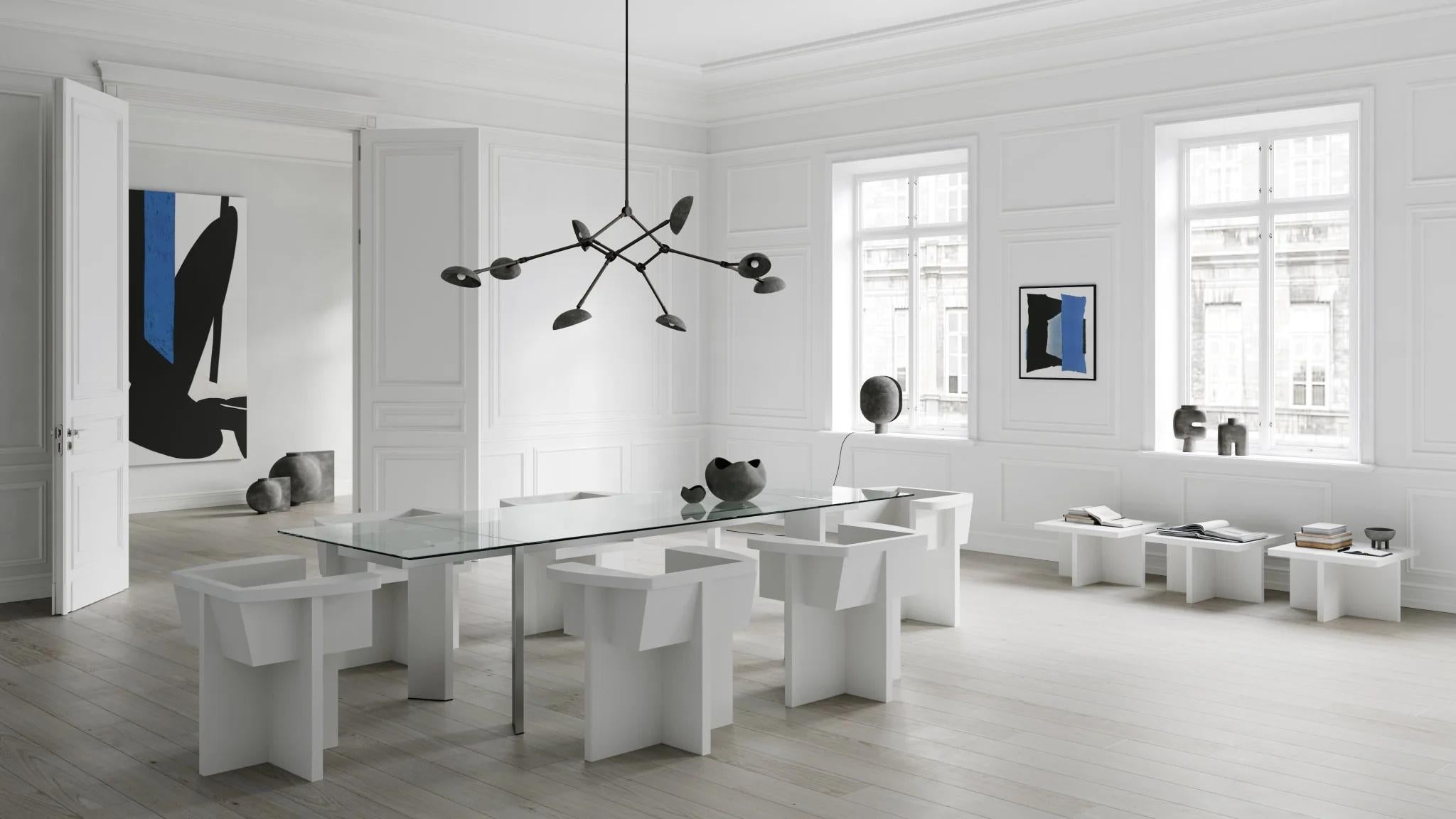 Français Modèle brutaliste de table basse blanche, conception d'une sculpture moderne en béton fibre. en vente