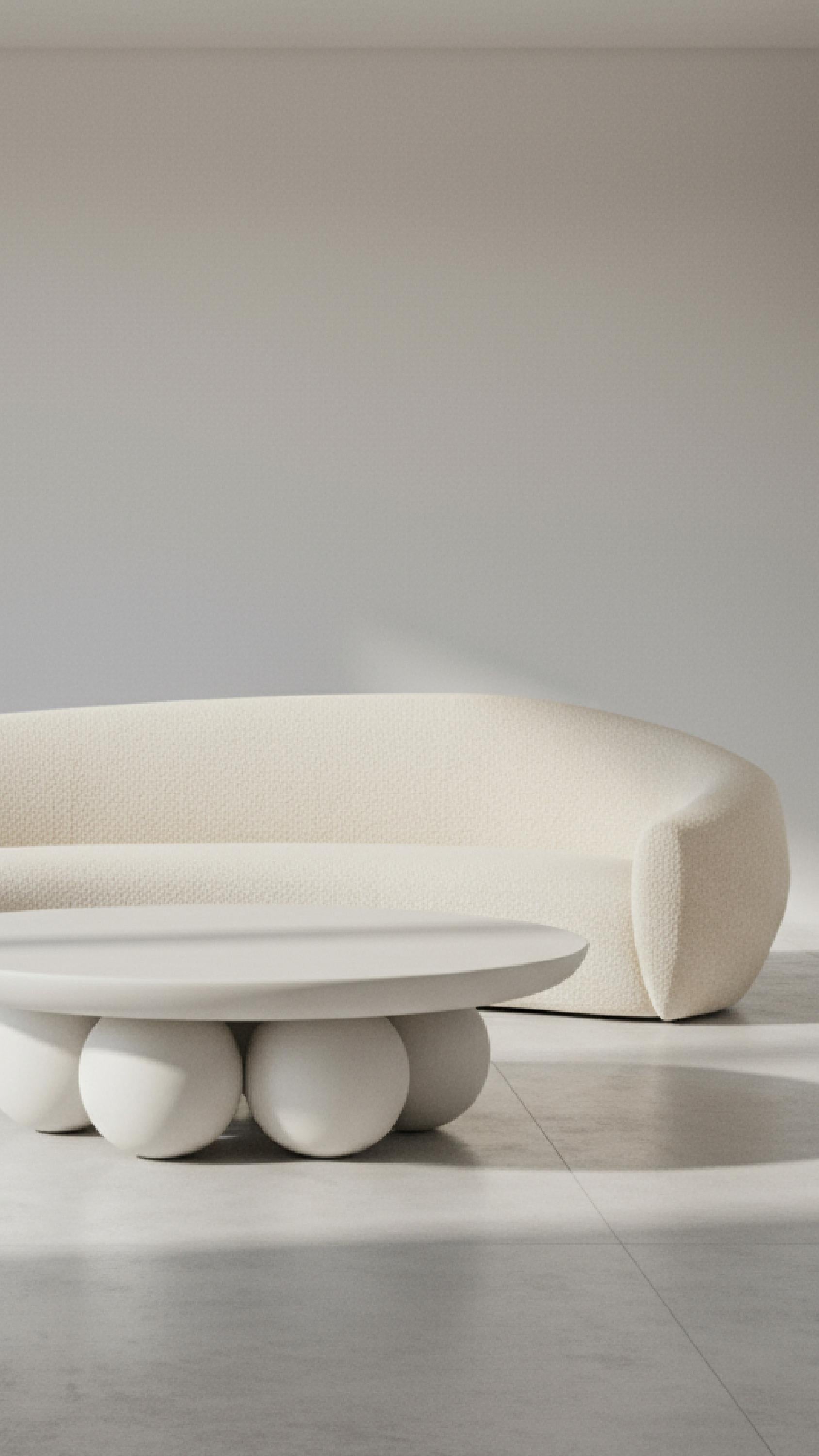 PIEDI COFFEE TABLE fa parte della nostra collezione di oggetti monomaterici. L'abbinamento senza sforzo del corpo monolitico con i piedi articolati conferisce a questo pezzo una bellezza giocosa. 

Design/One: Atelier A. Alentes 
Materiale: A.