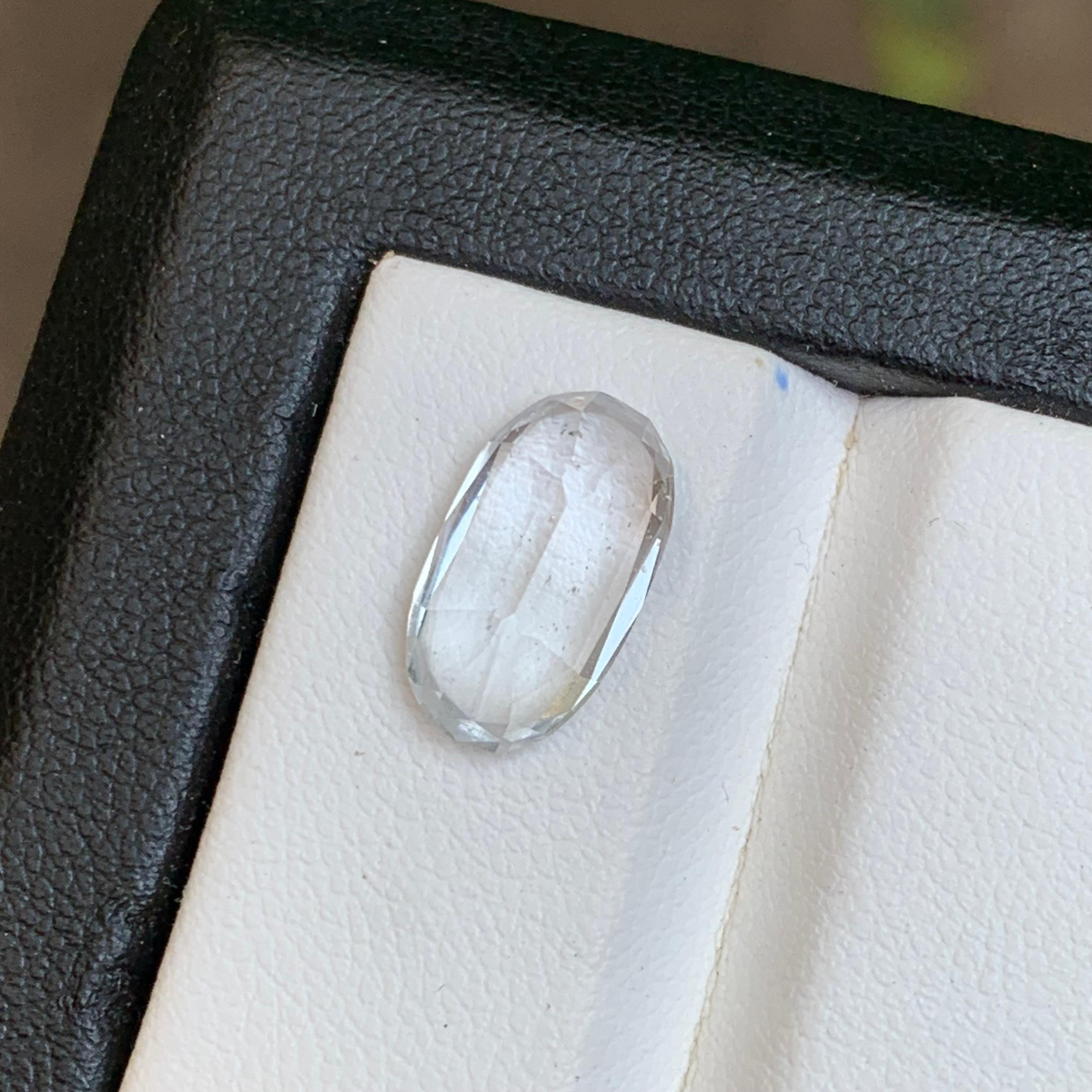 Weißer farbloser natürlicher Morganit Ring Loser Edelstein 3,25 Ct Oval Schliff-Schmuck (Ovalschliff) im Angebot