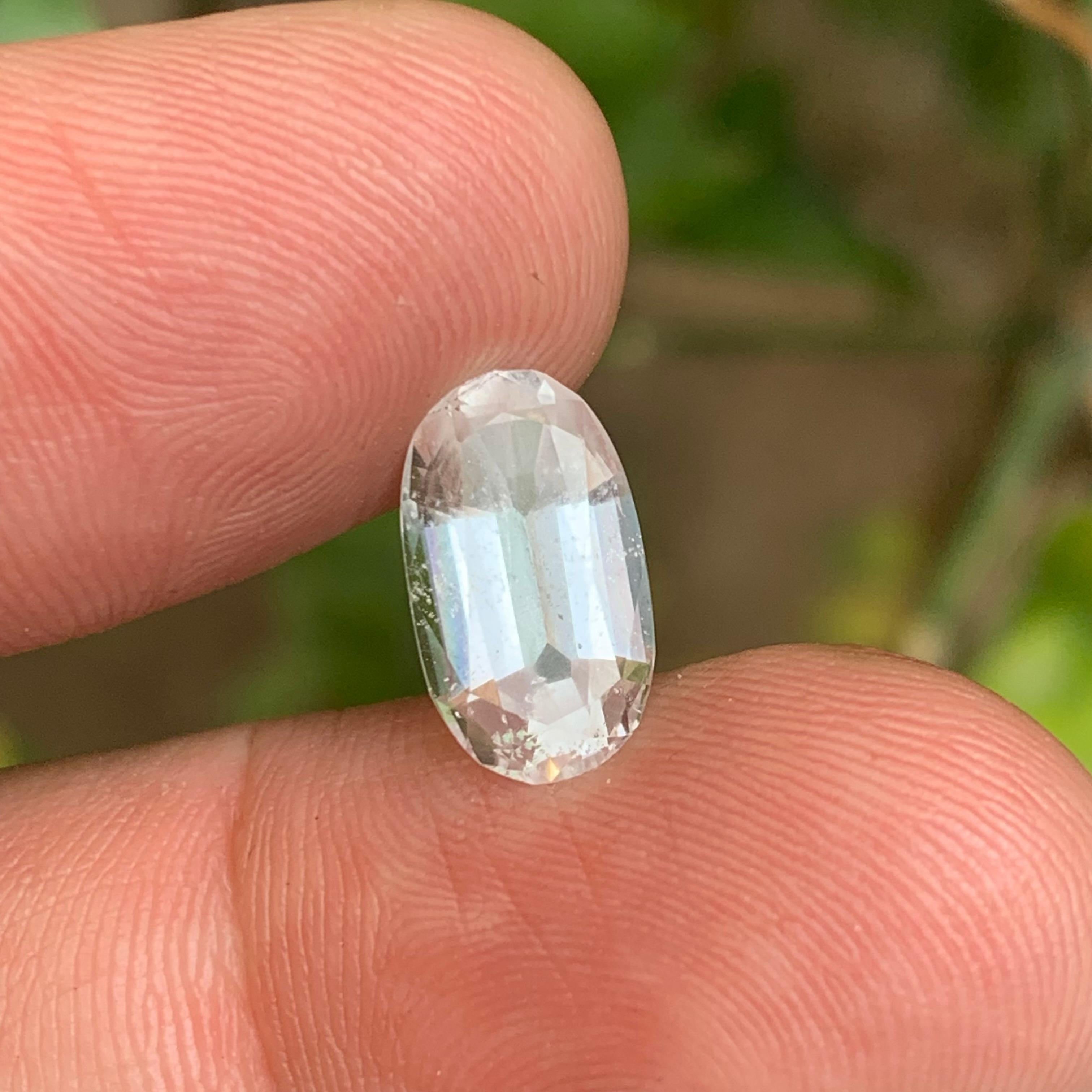 Weißer farbloser natürlicher Morganit Ring Loser Edelstein 3,25 Ct Oval Schliff-Schmuck im Zustand „Neu“ im Angebot in Peshawar, PK