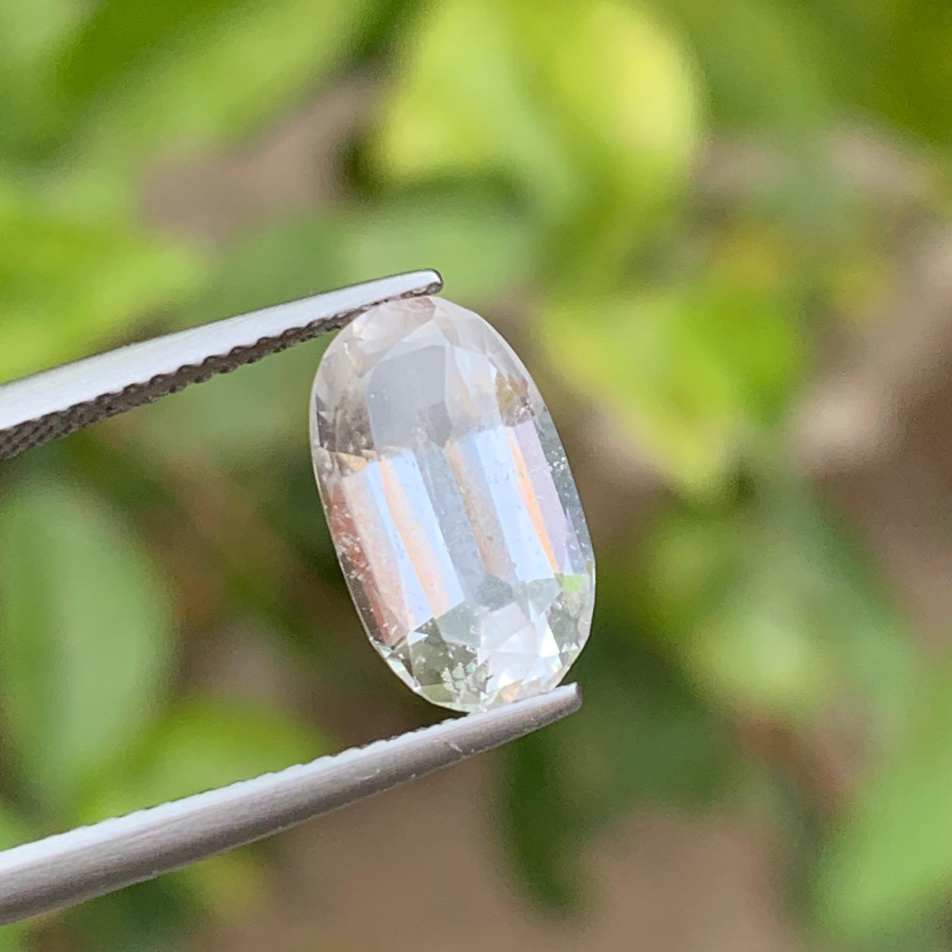 Weißer farbloser natürlicher Morganit Ring Loser Edelstein 3,25 Ct Oval Schliff-Schmuck im Angebot 1