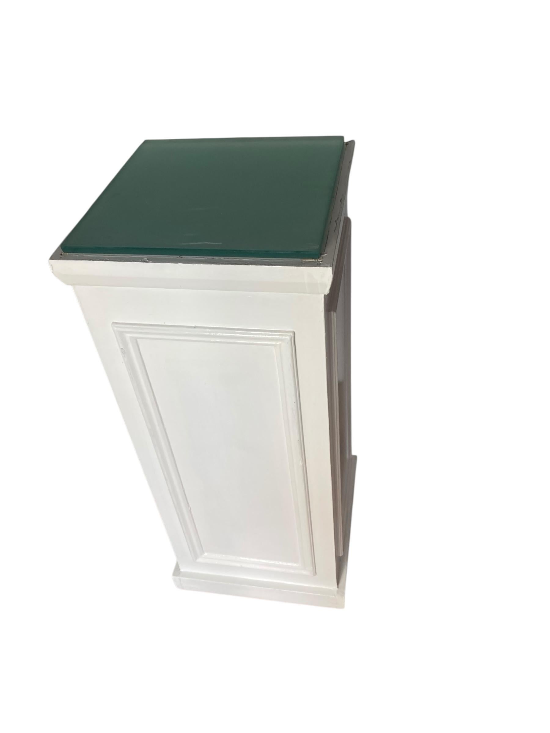 White Column Plynth, plant, urn or bust stand. Event furniture For Sale 6