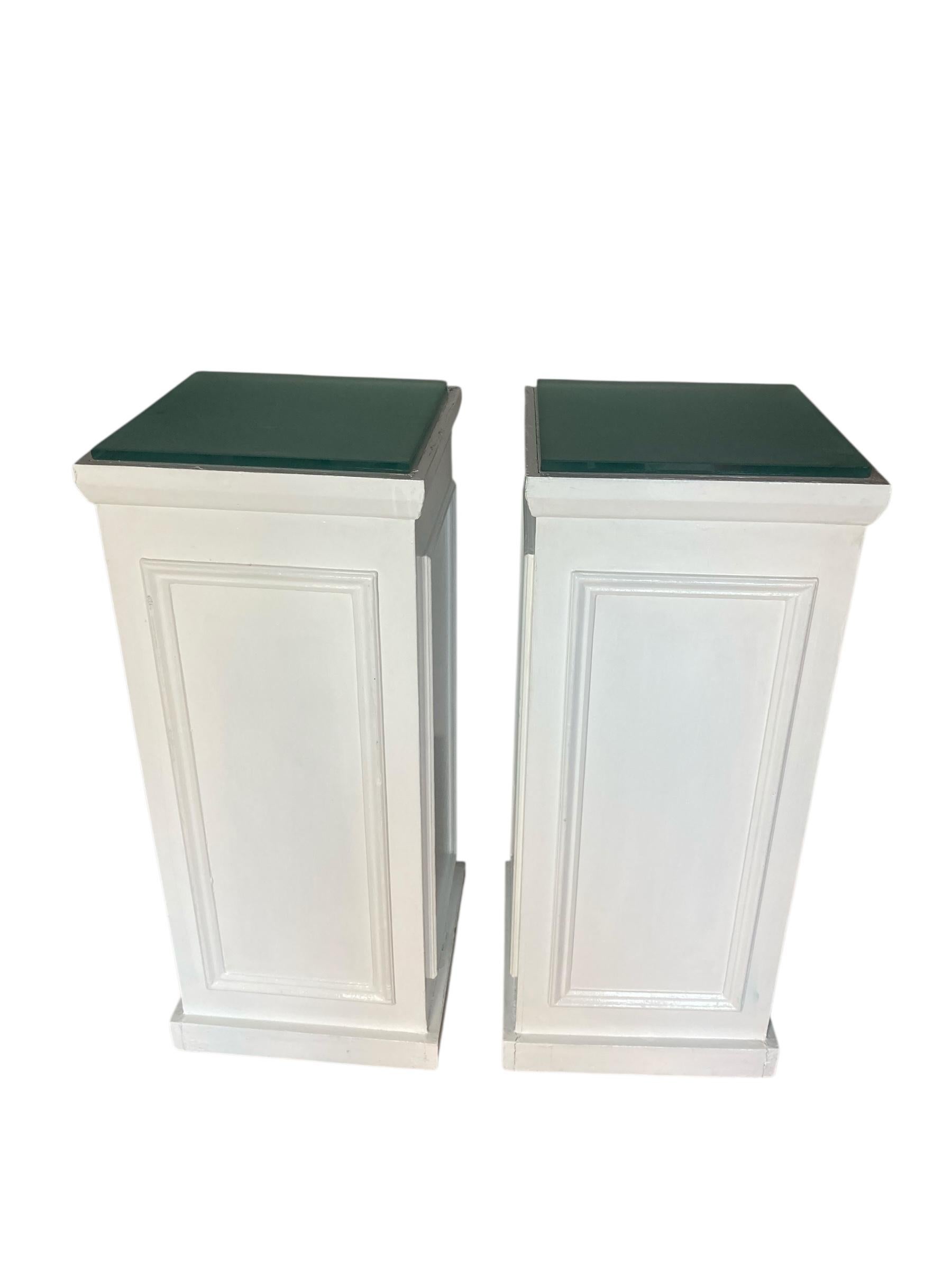 White Column Plynth, plant, urn or bust stand. Event furniture In Good Condition For Sale In Bishop's Stortford, GB