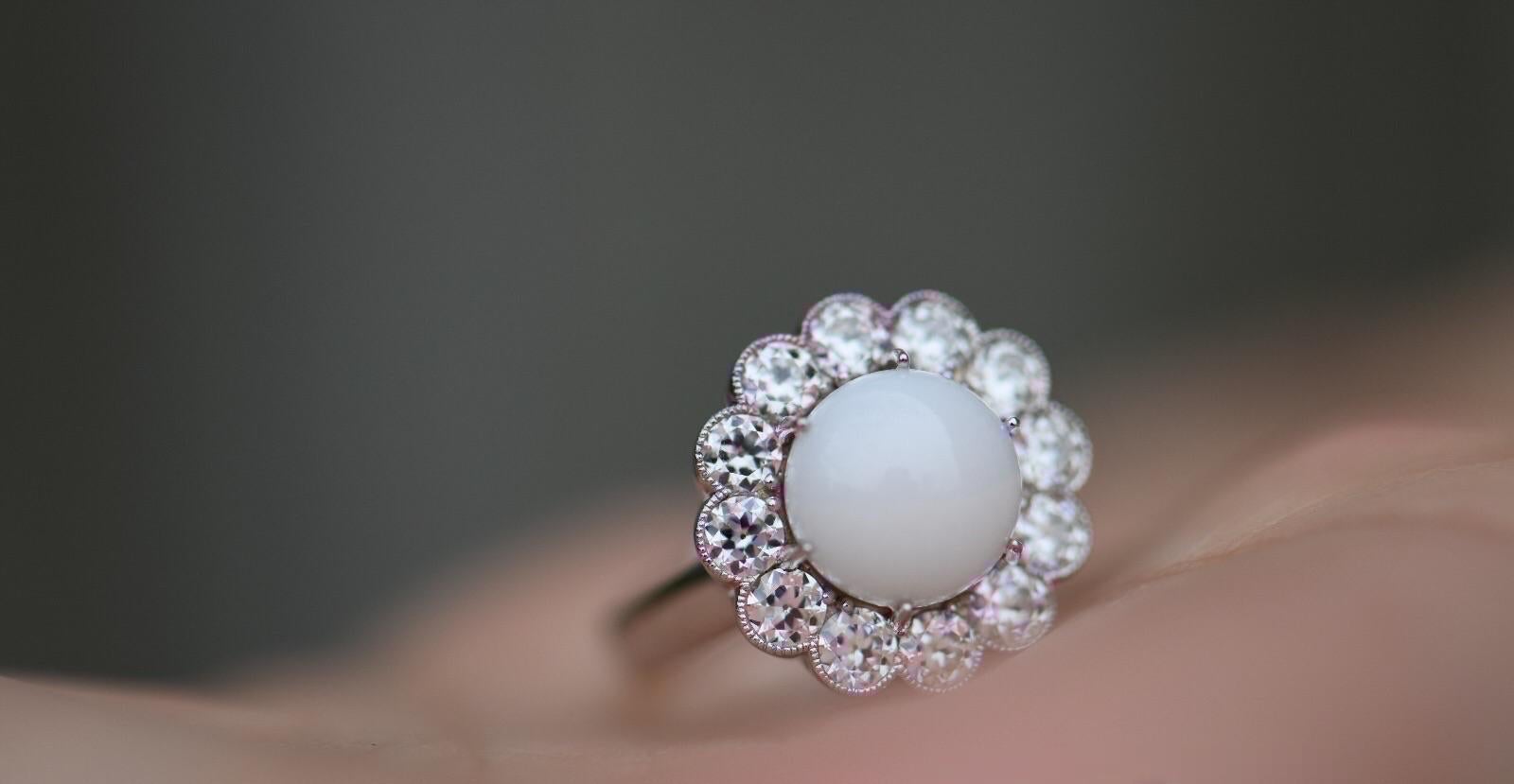 White Conch Pearl and Diamond 18 Karat White Gold Ring 1