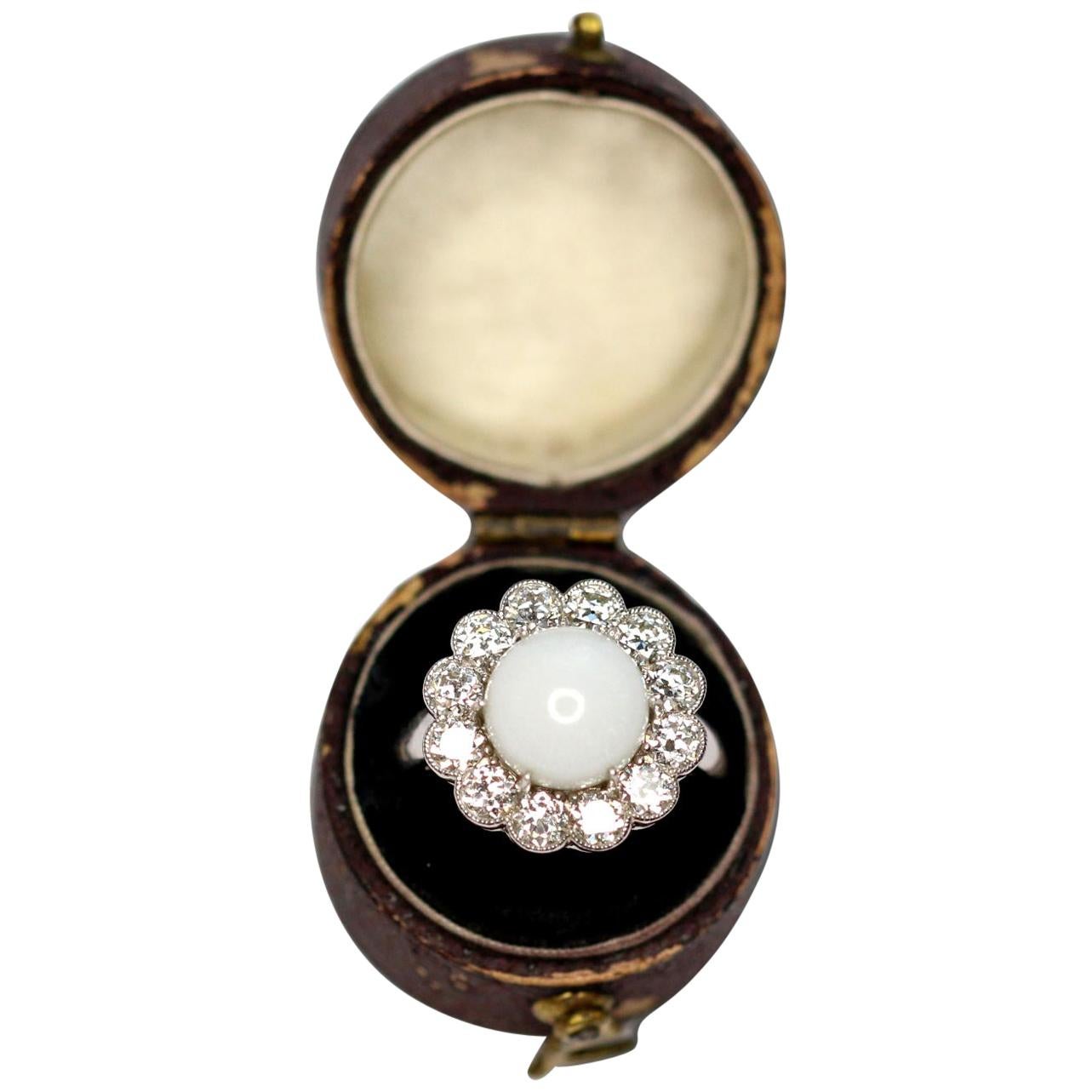 White Conch Pearl and Diamond 18 Karat White Gold Ring