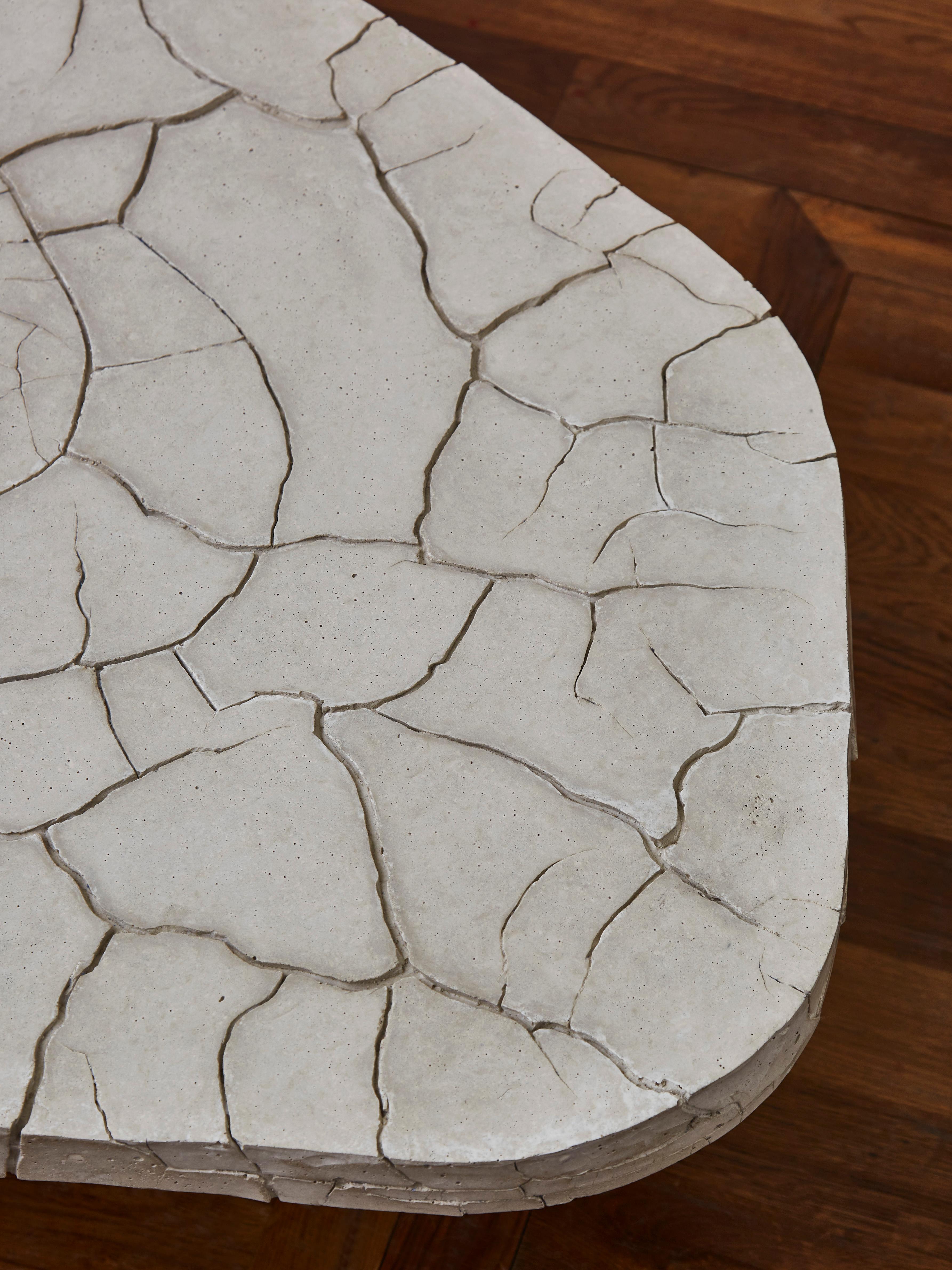 White Concrete Pedestal by Erwan Boulloud In New Condition For Sale In Saint-Ouen (PARIS), FR