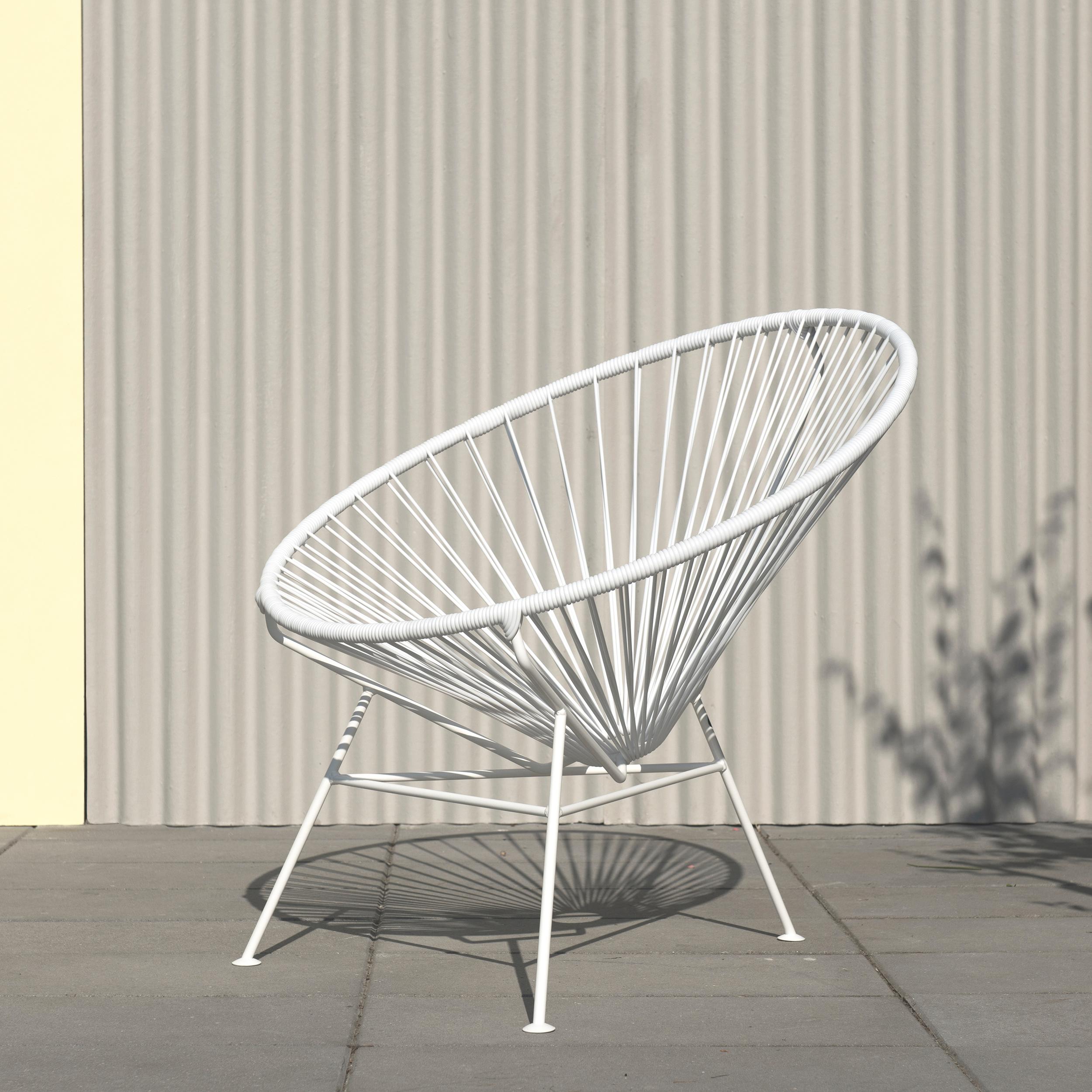 Sedia Whiting Condesa, struttura bianca, di OK Design
Dimensioni: P 80 x L 80 x H 78 cm.
Materiali: Metallo verniciato a polvere, Corde in PVC.

Disponibile con cornice nera o bianca.
Disponibile in altri colori. Contattateci.

La sedia Condesa