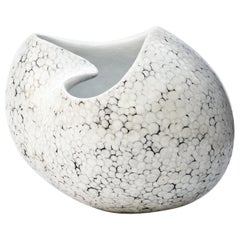 Vaso contemporaneo bianco di Sangwoo Kim