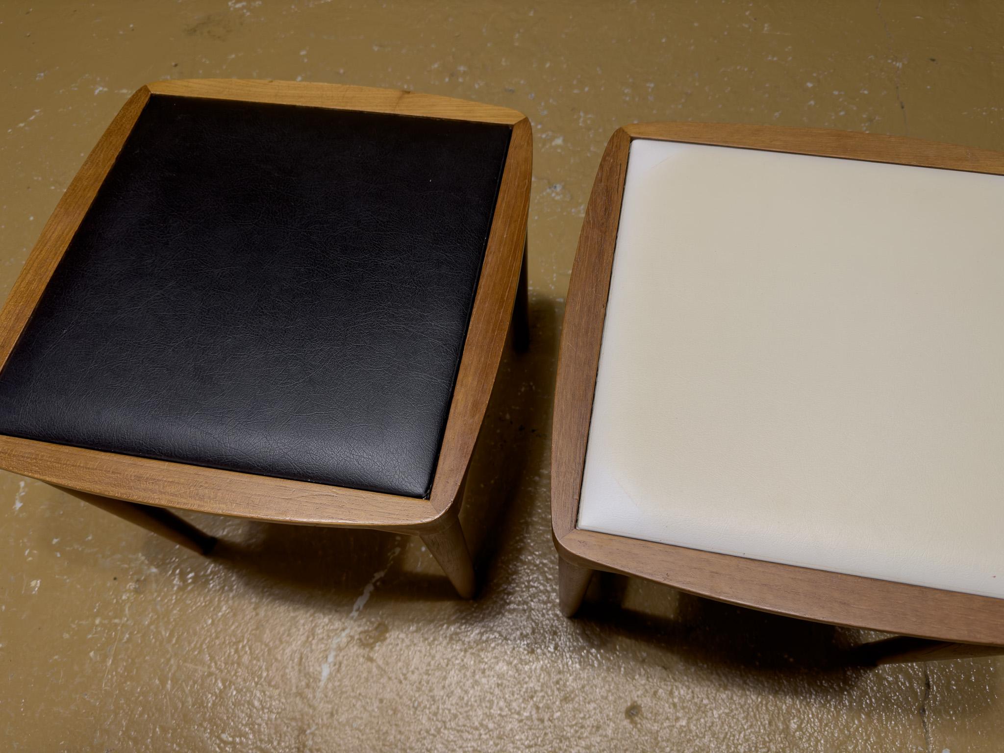 Taburete y mesa auxiliar convertibles de cuero blanco en Bueno estado para la venta en London, GB